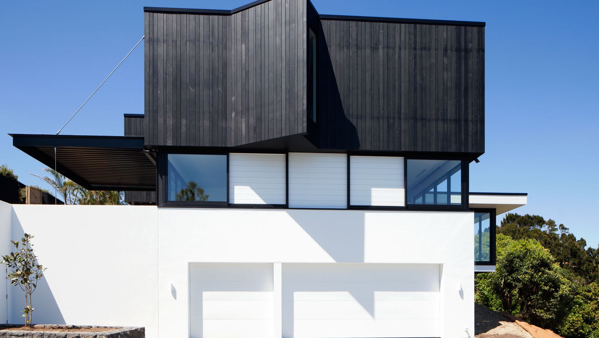 Cliff Top House - Orakei banner