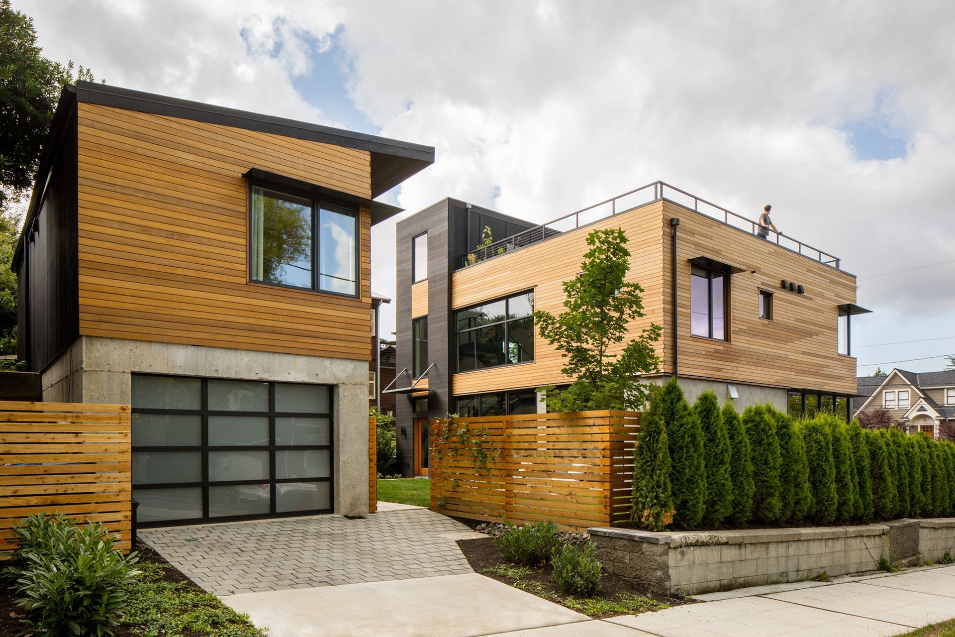 North-Hill-HouseJA-Single-FamilyPhoto-by-Lara-Swimmer001.jpg