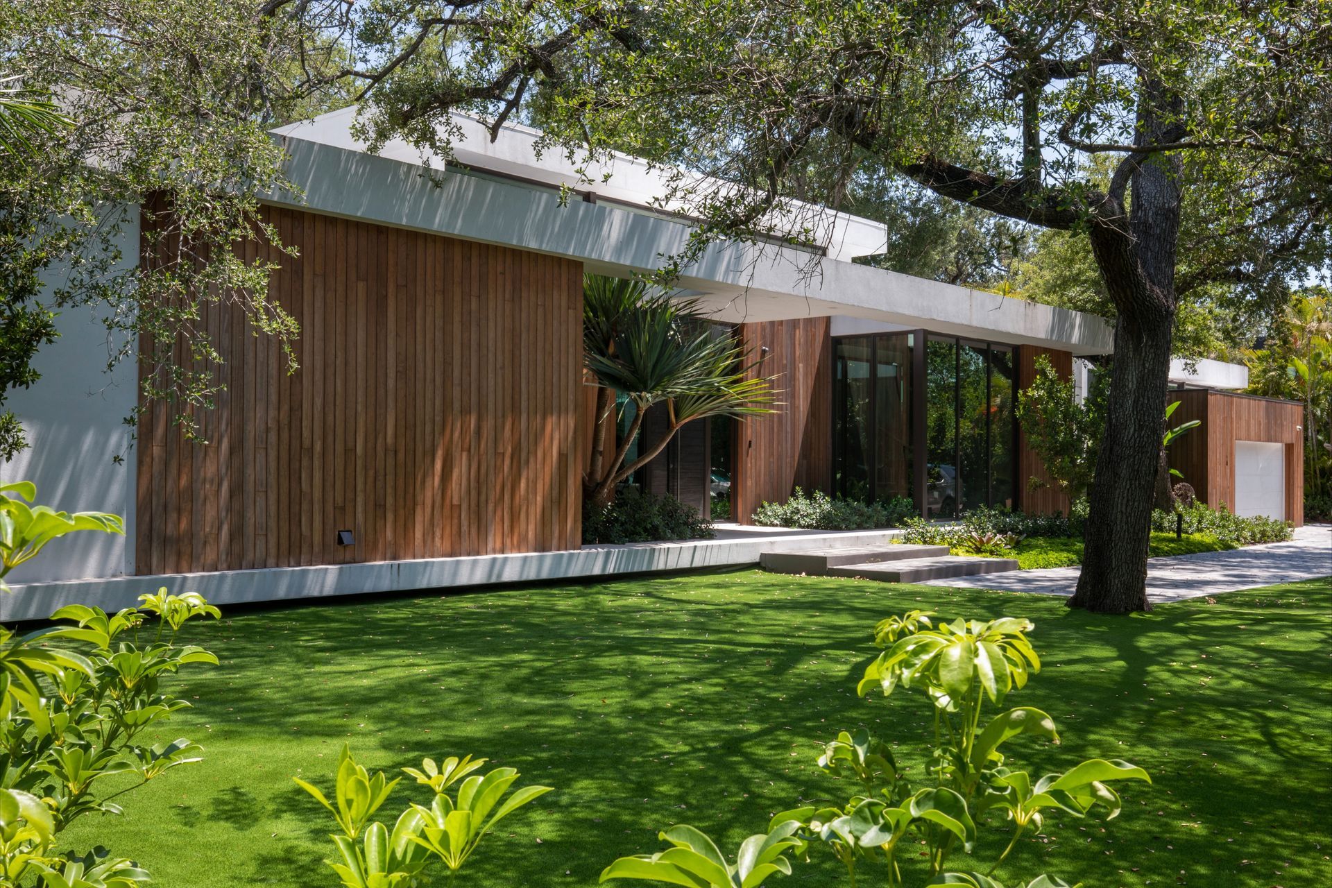 OAKS-Residence-17-Retouched-by-RM-ap-compressed.jpg