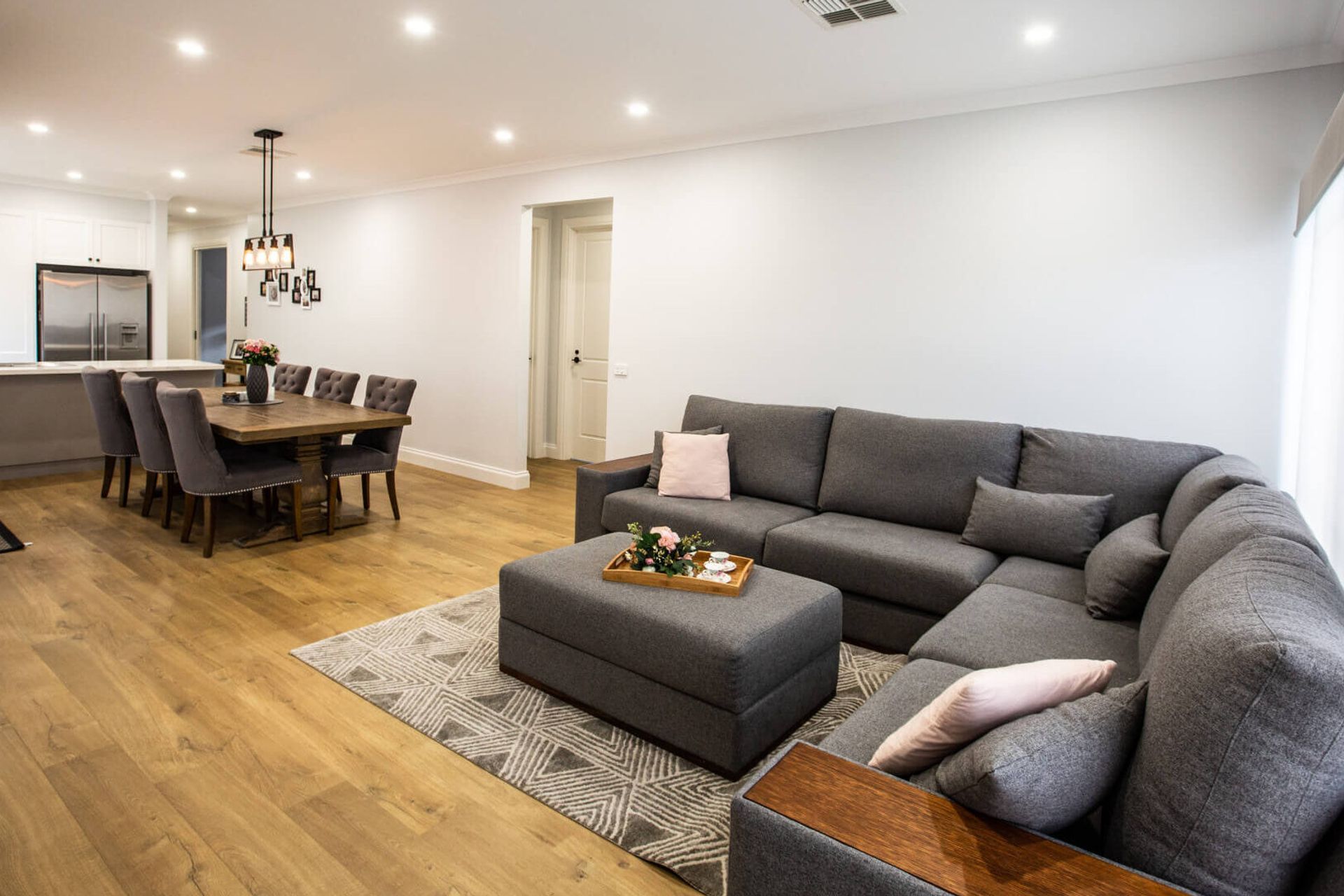 Poets Court, Mernda