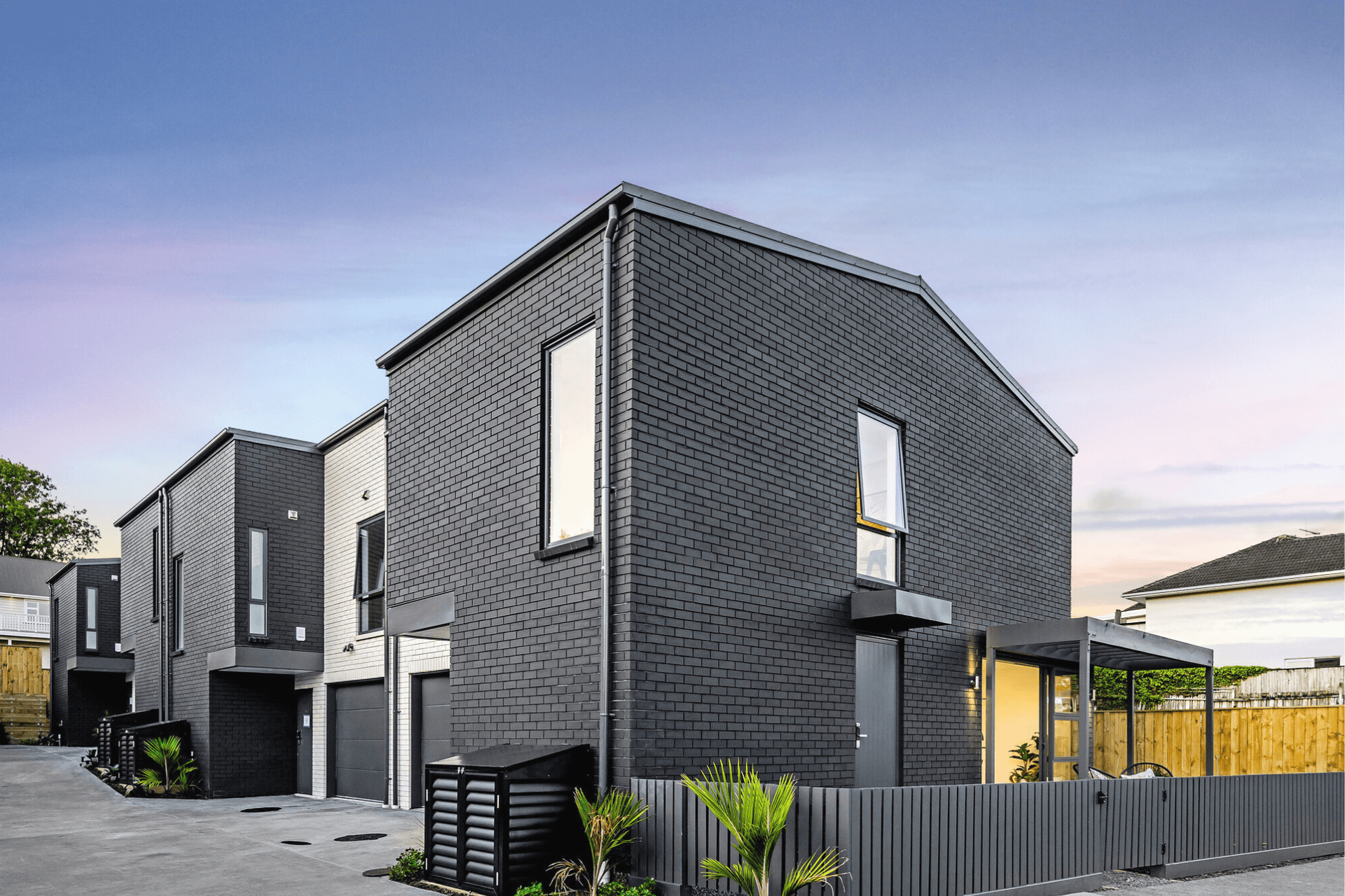 Shadwell-Place-Sales-Brochure-20220131-v3.png