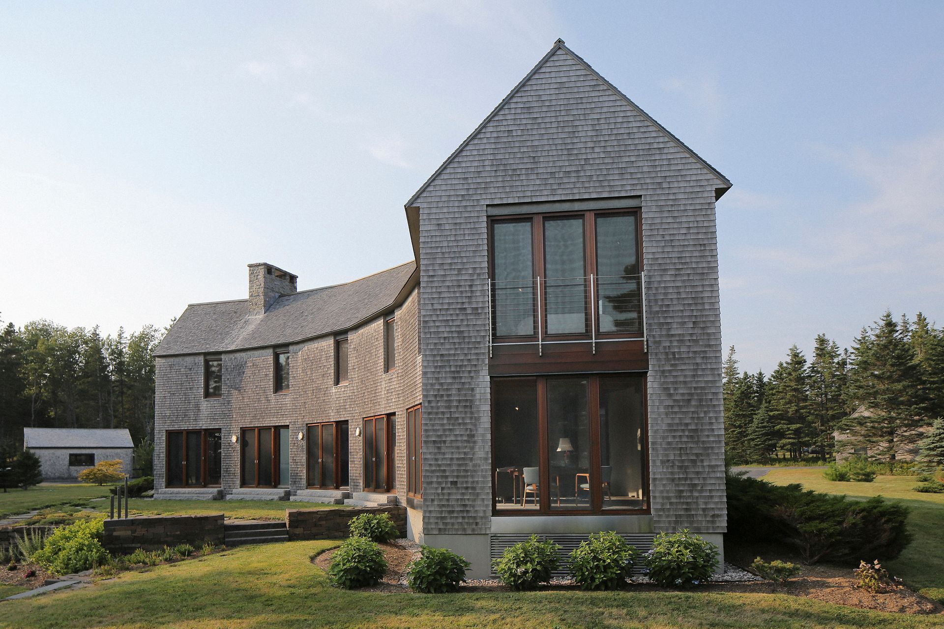 ShoshannahWhite-ToneeHarbertElliottArchitectsHouseonDeepCove02.jpg