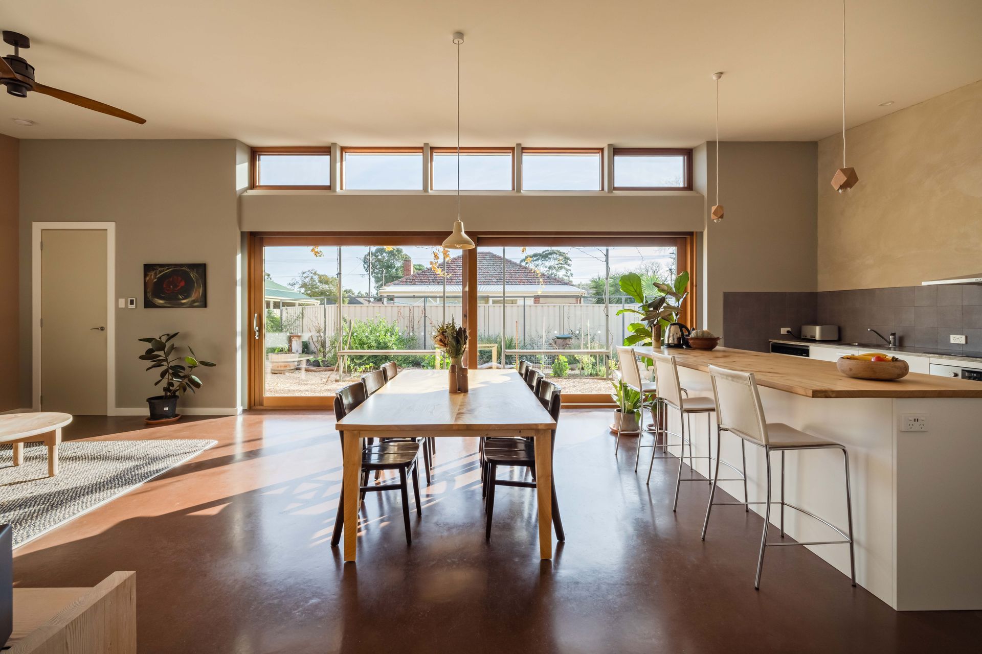 Warratah Home