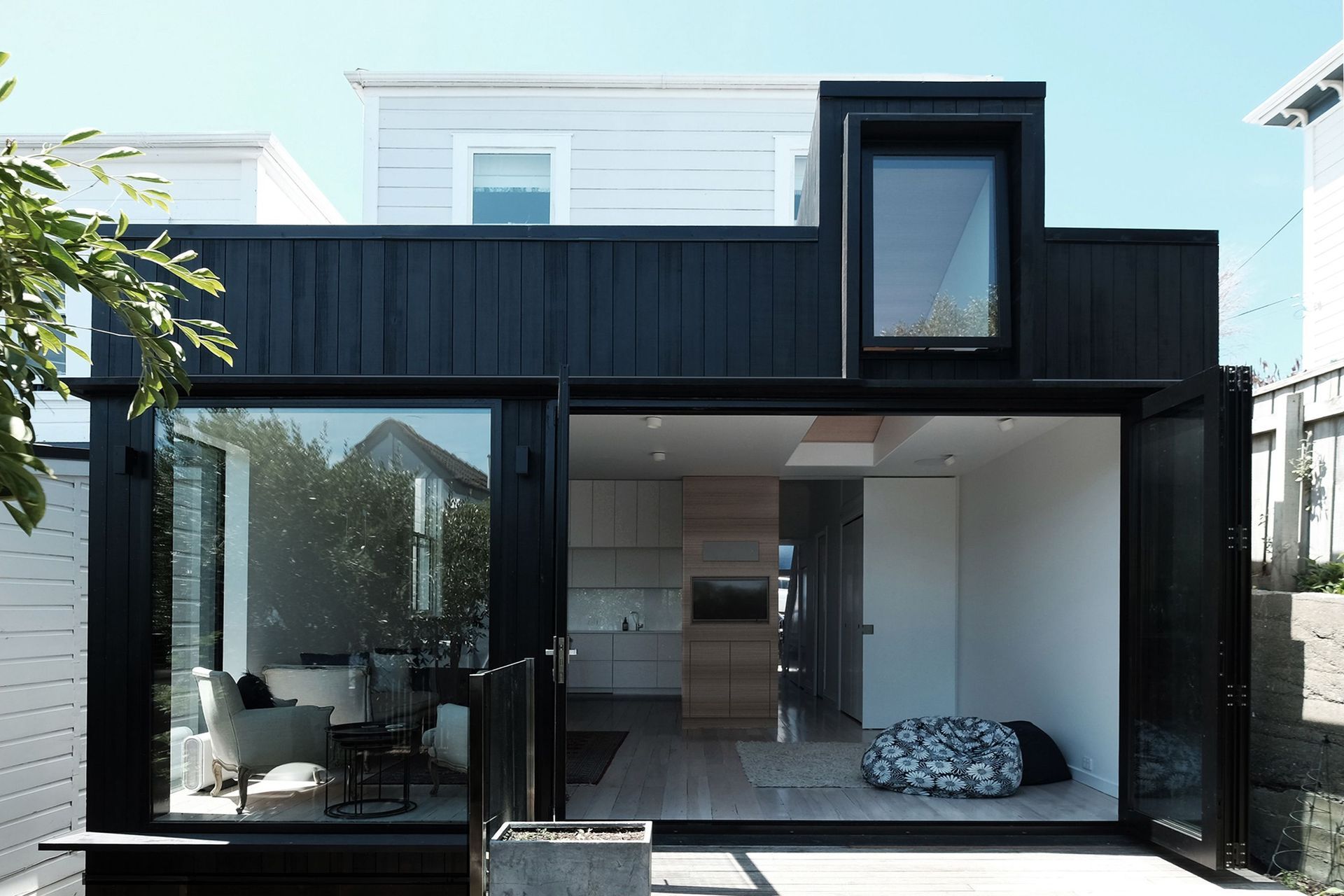 house e on r