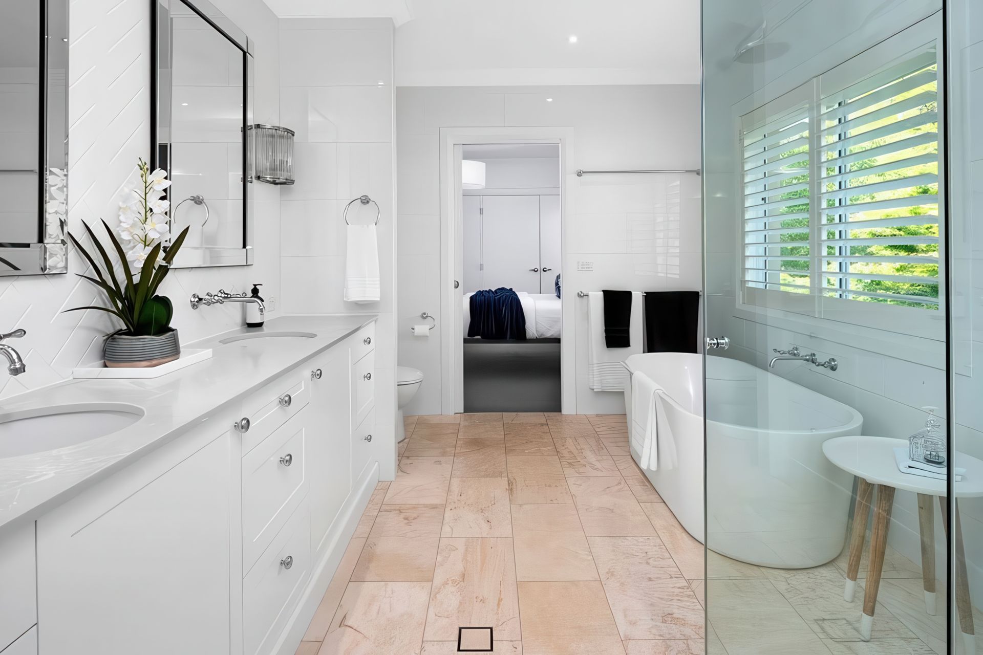 banner-mid-2Luxury-Hamptons-Style-Home-gigapixel-low-resolution-v2-2x.jpeg