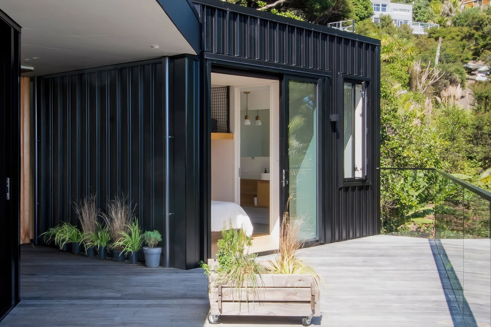 bell-deck-area-landscaping-glass-gigapixel-standard-scale-200x.jpeg