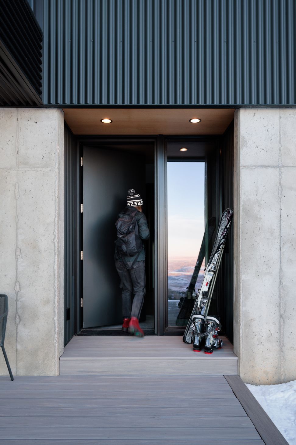 cgmoddernbluemountainmodernentry.jpg