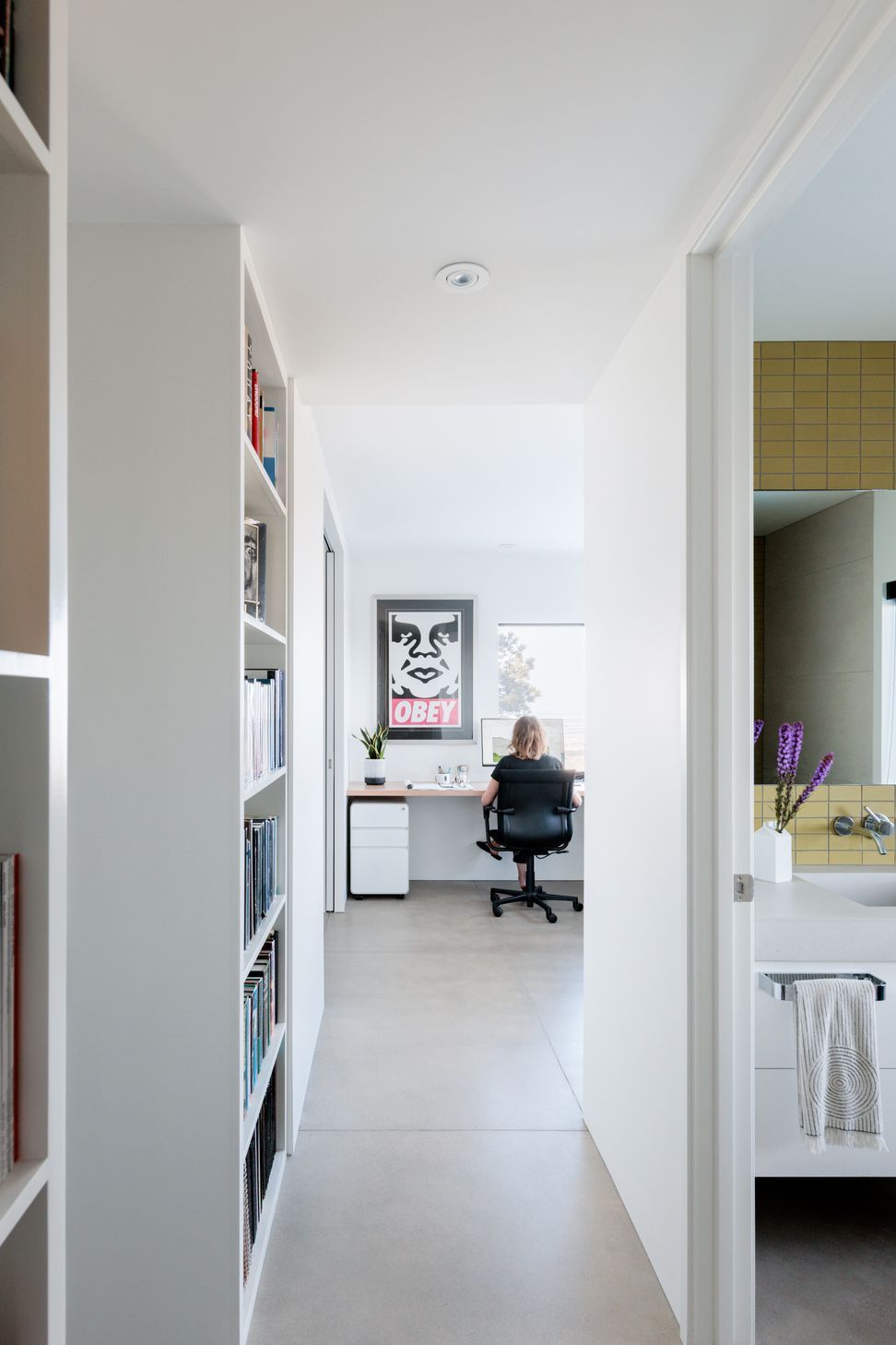 cgmodernbluemountainmodernoffice.jpg