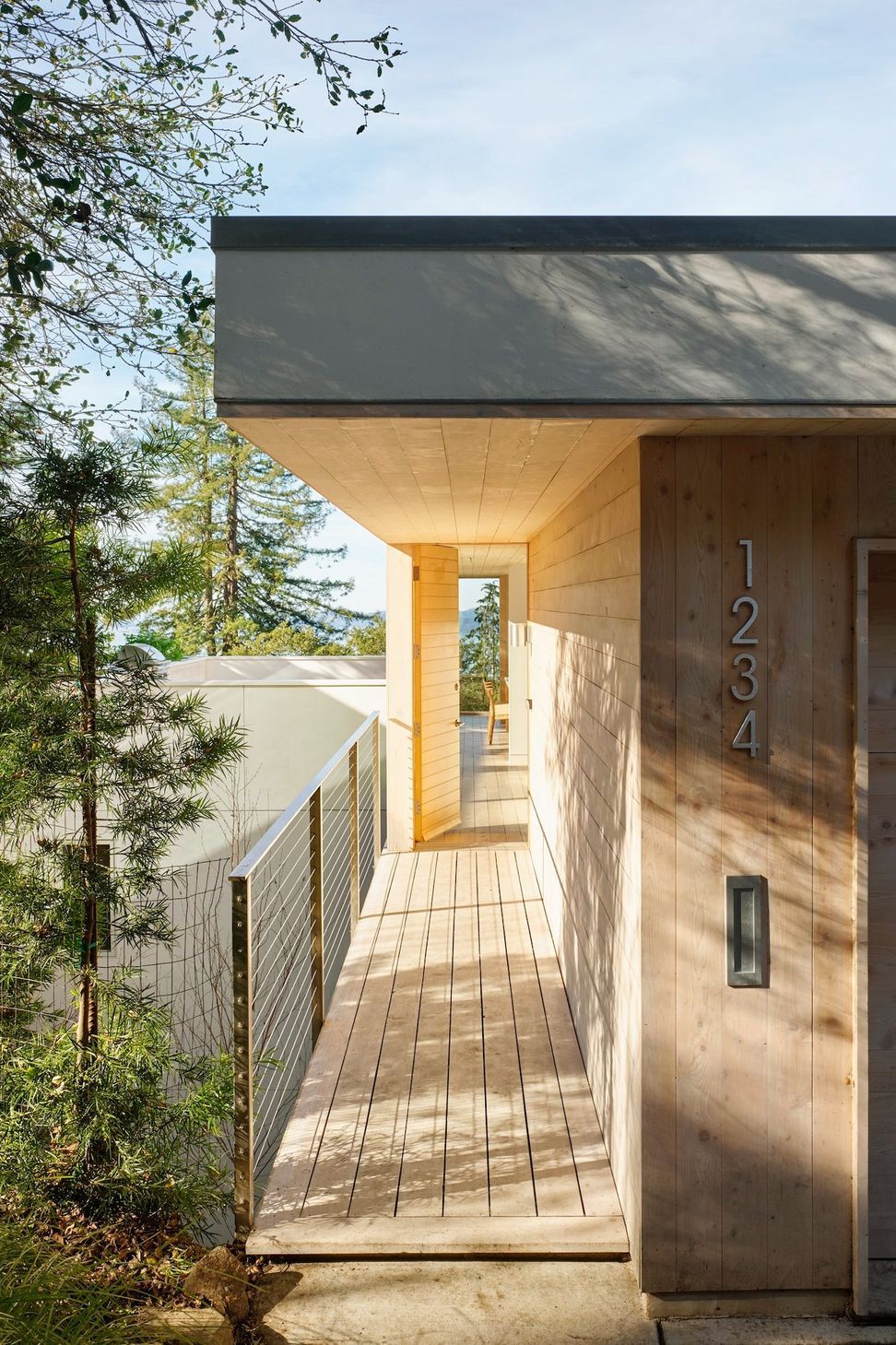 imgi44RangrStudio-Grizzly-Entry.jpg