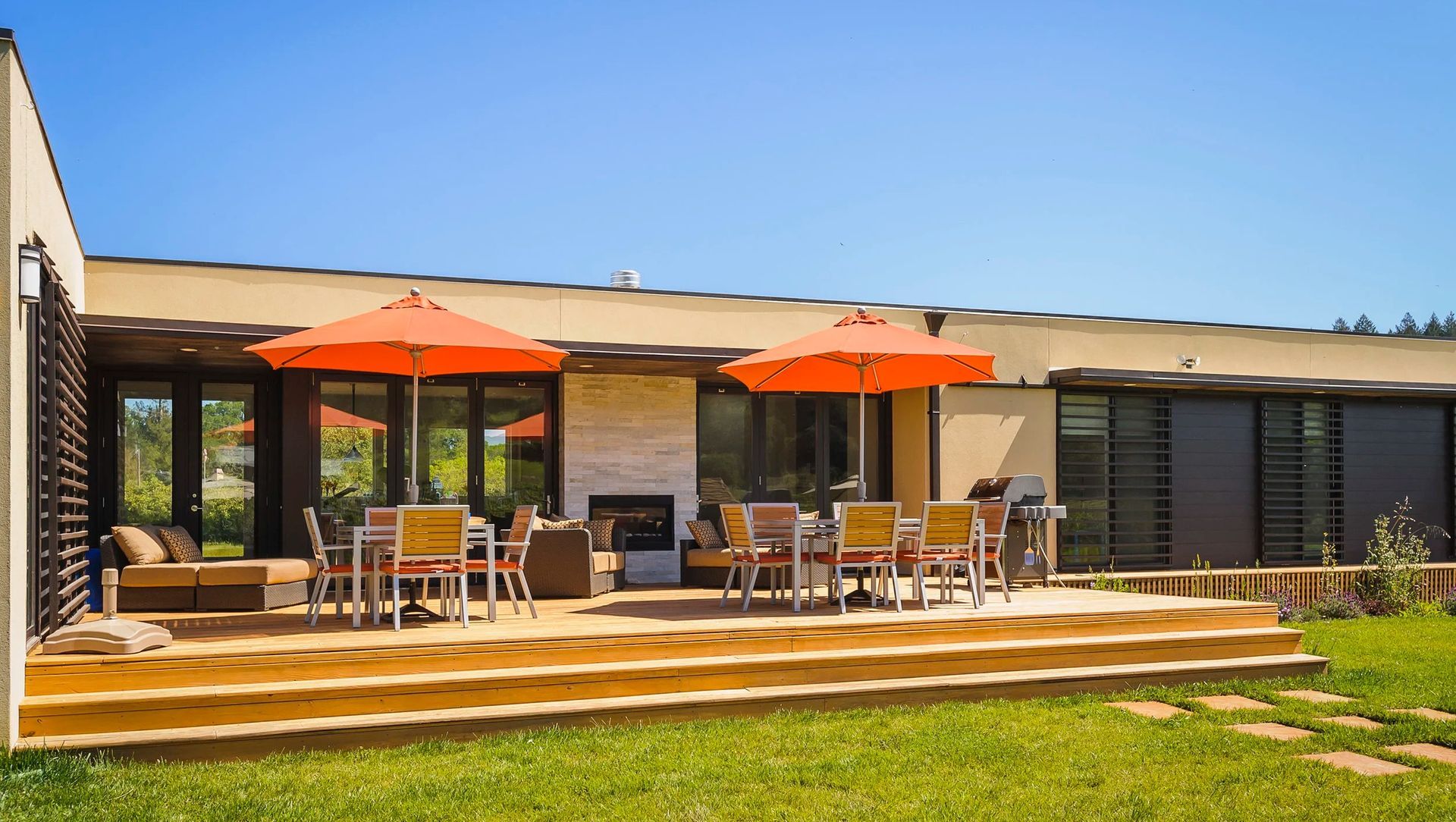 Healdsburg banner