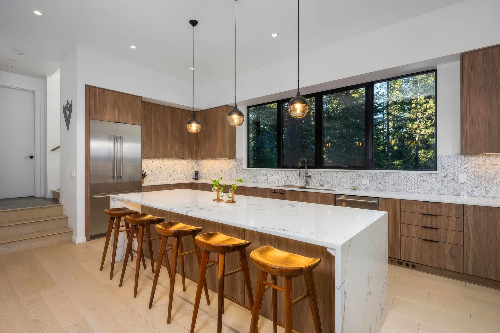 imgi509-web-or-mls-DSC2909-upscaled-by-Replicate.jpg