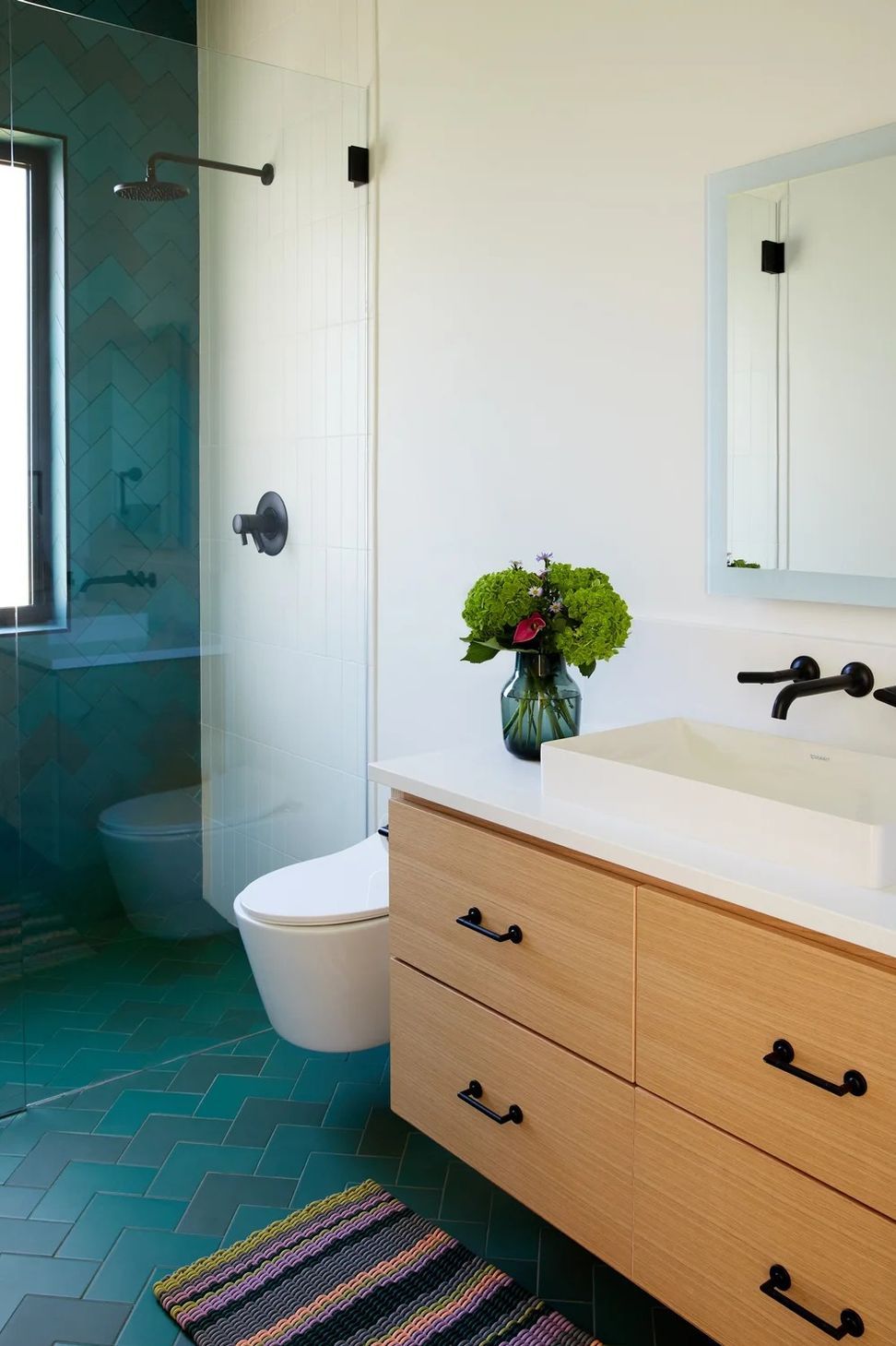 imgi6320240419253FrancesGuestBath.jpg
