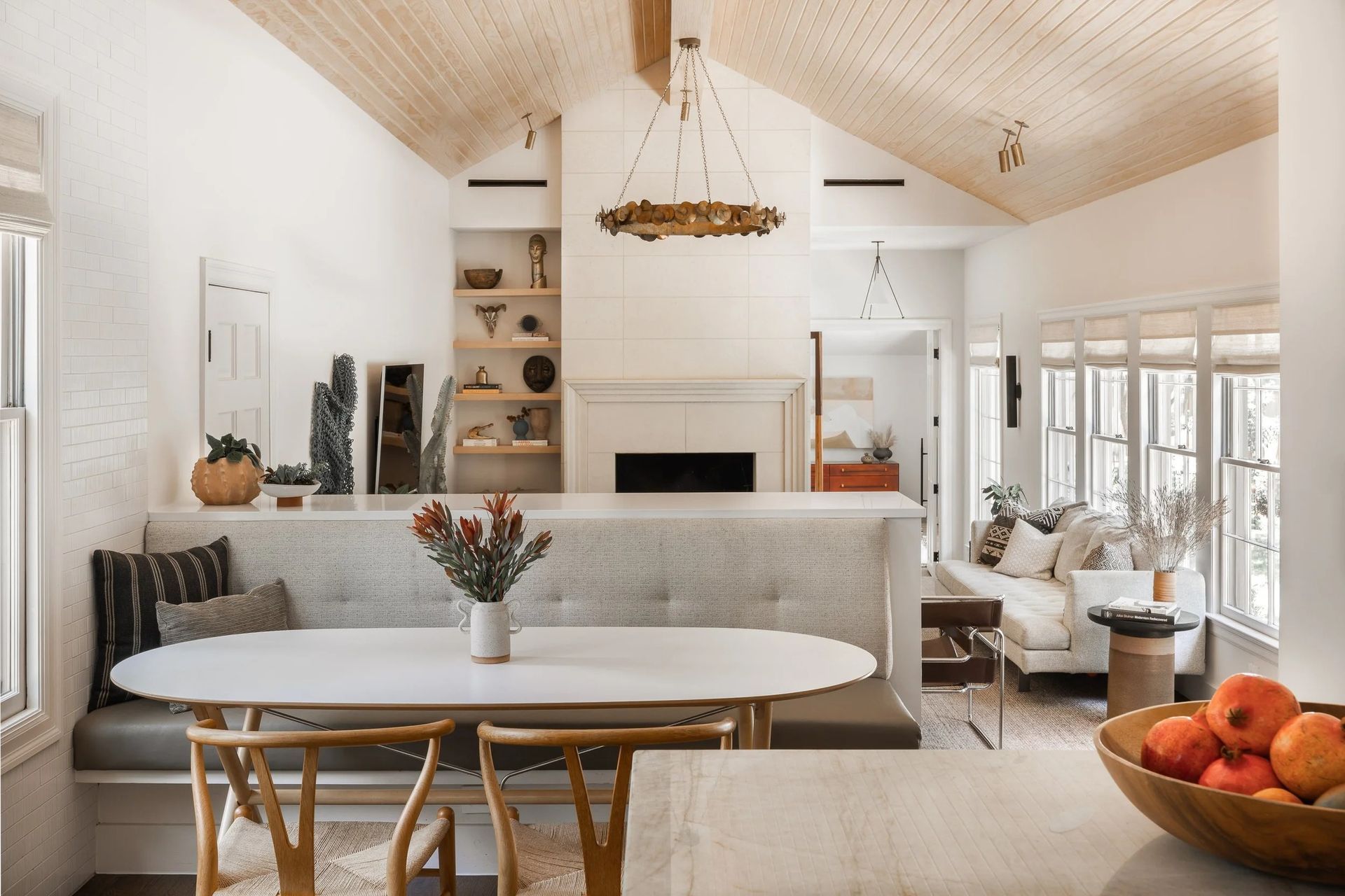 imgi88Allison2BBurke2BInterior2BDesignAustin-Westlake-Luxury-Interior-Design-ResidentialShadeDeggesPhotoPemberton22.jpg