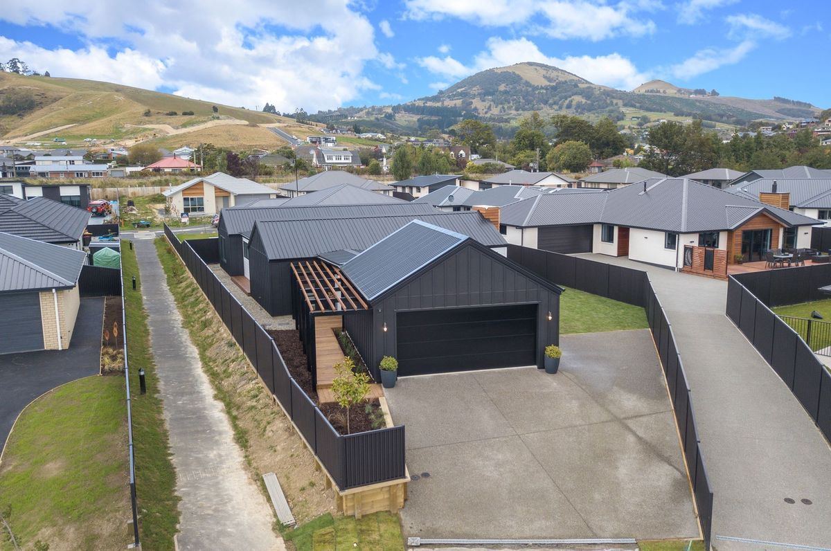 Owhiro River House