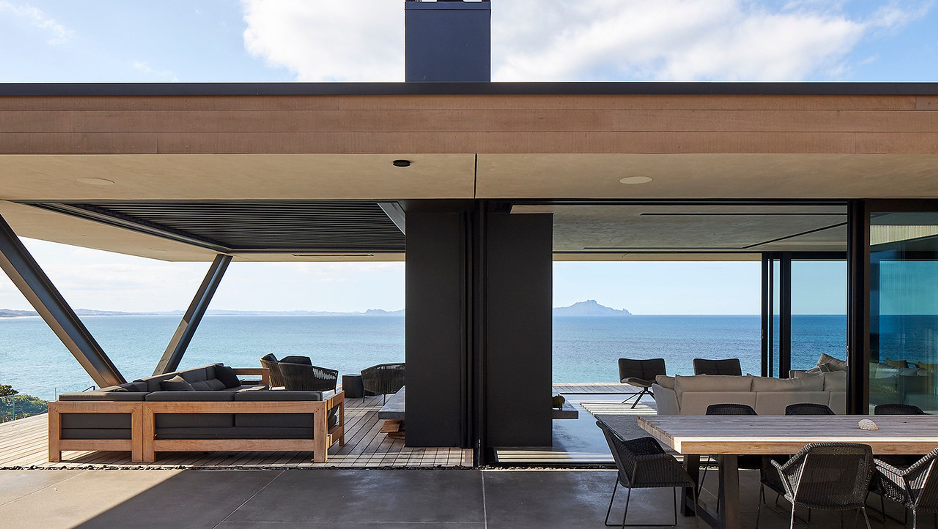 V Beachouse