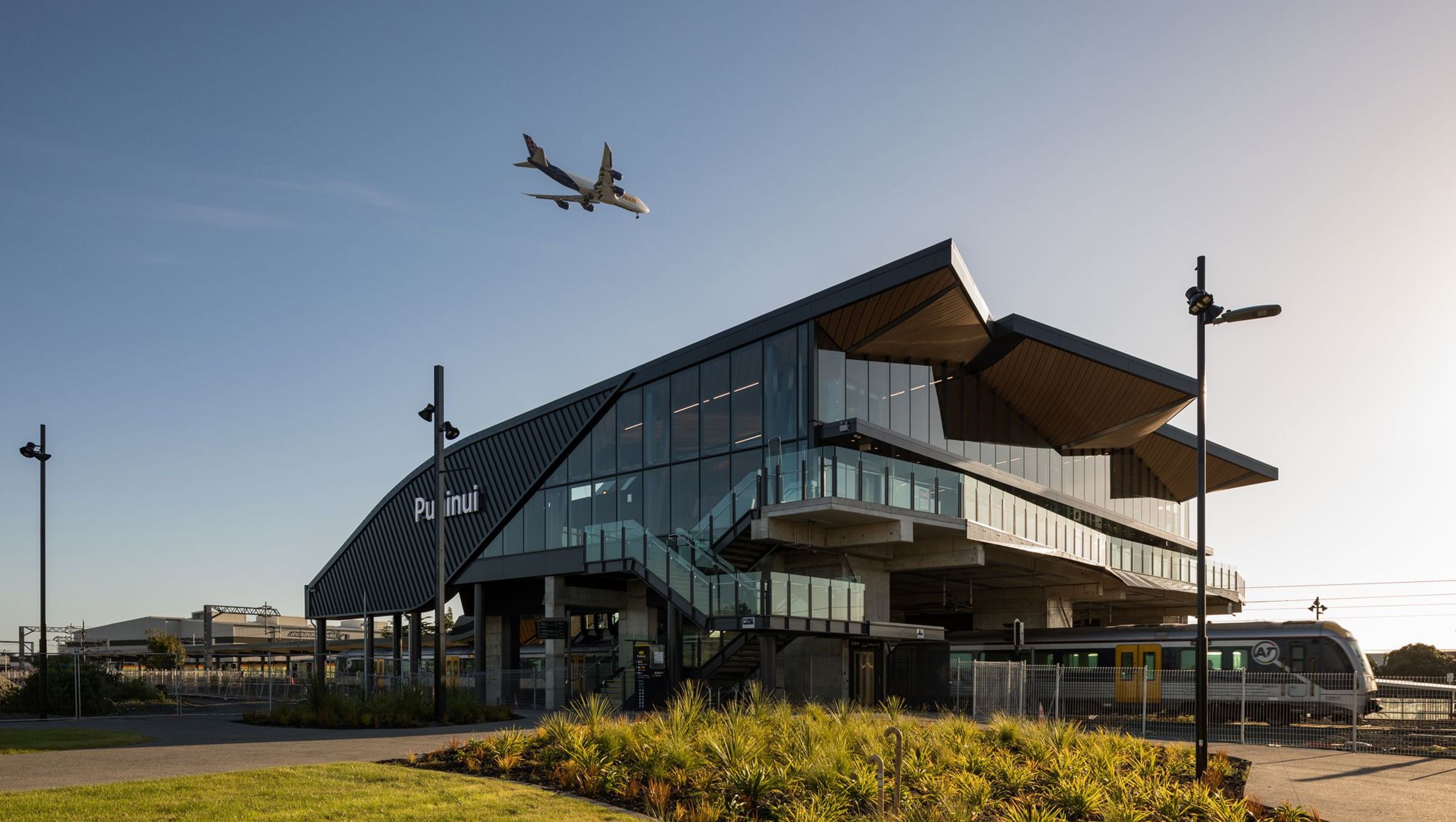 Puhinui Station