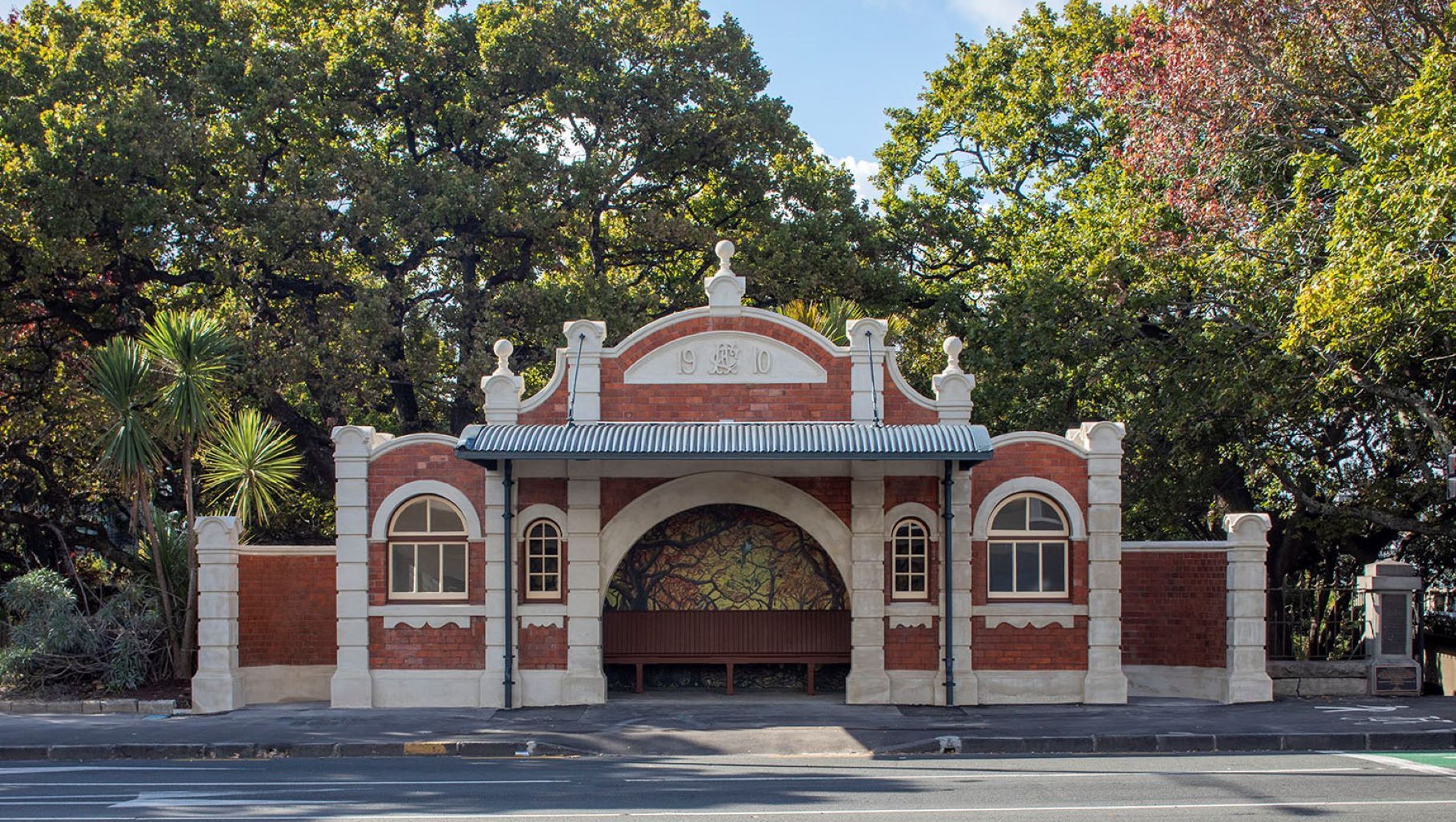 Symonds St Tram Shelter