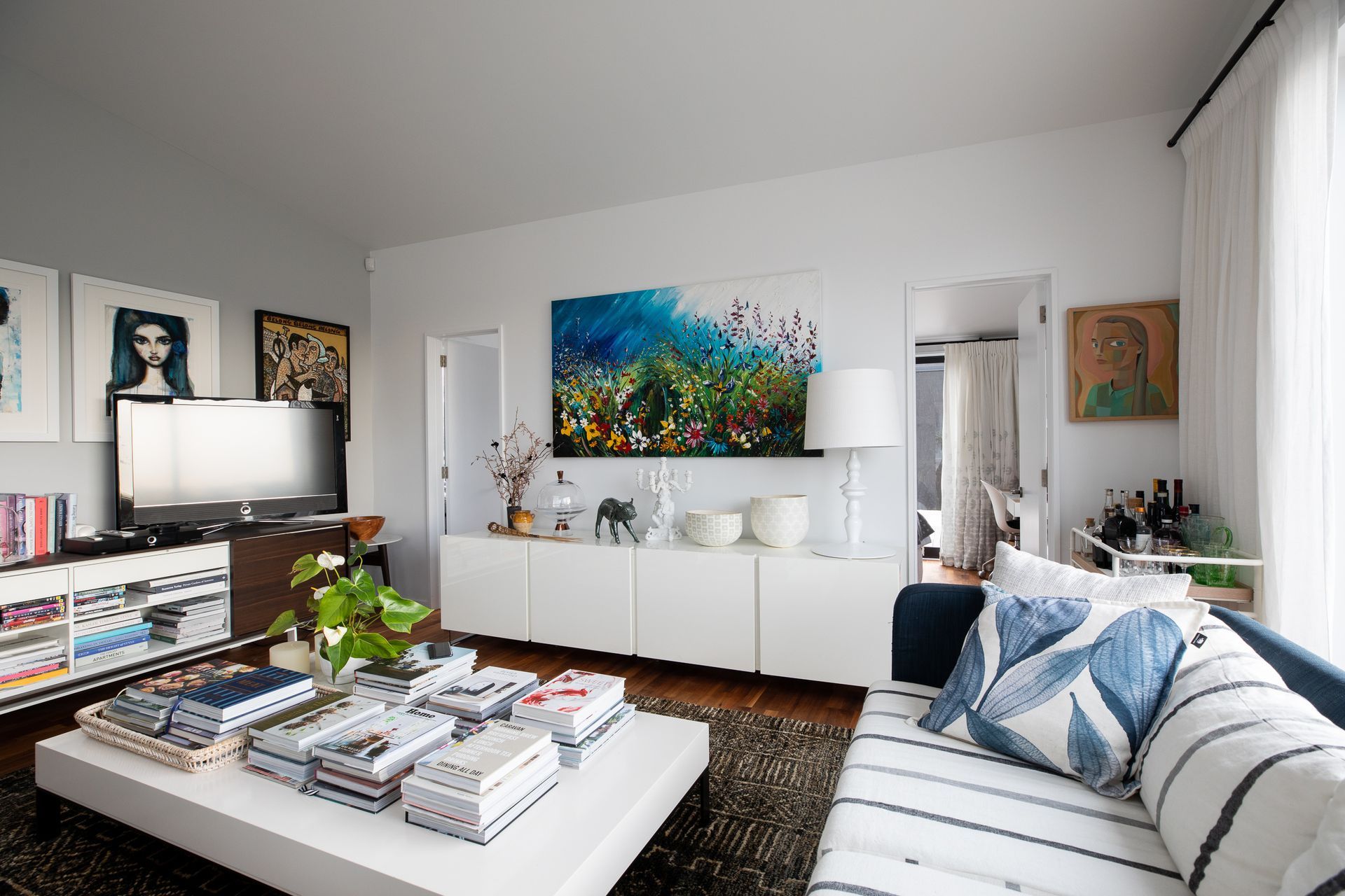 NICOLAOU-HOUSE-10.jpg