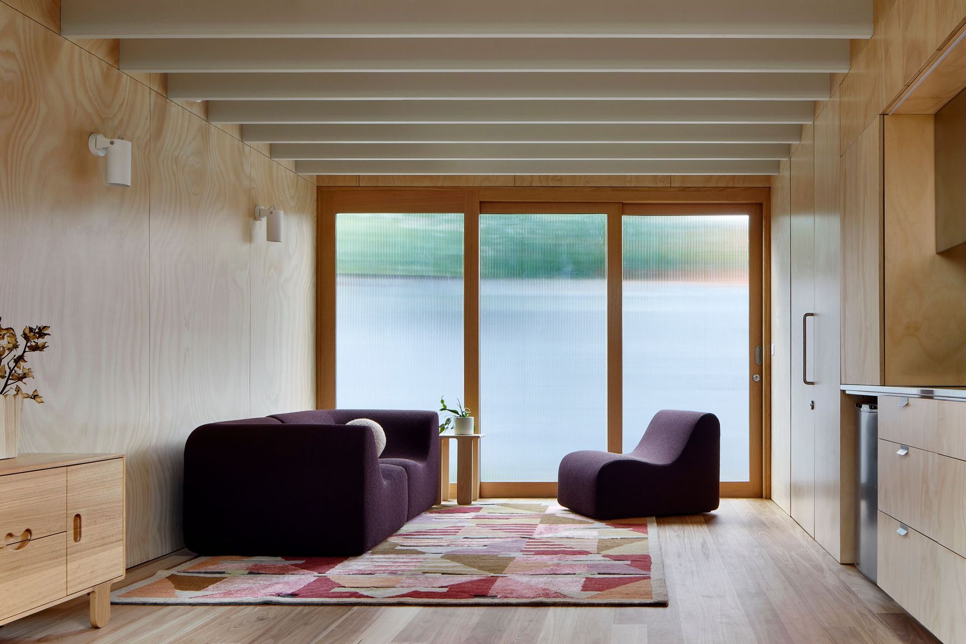 0080-14-living.jpg