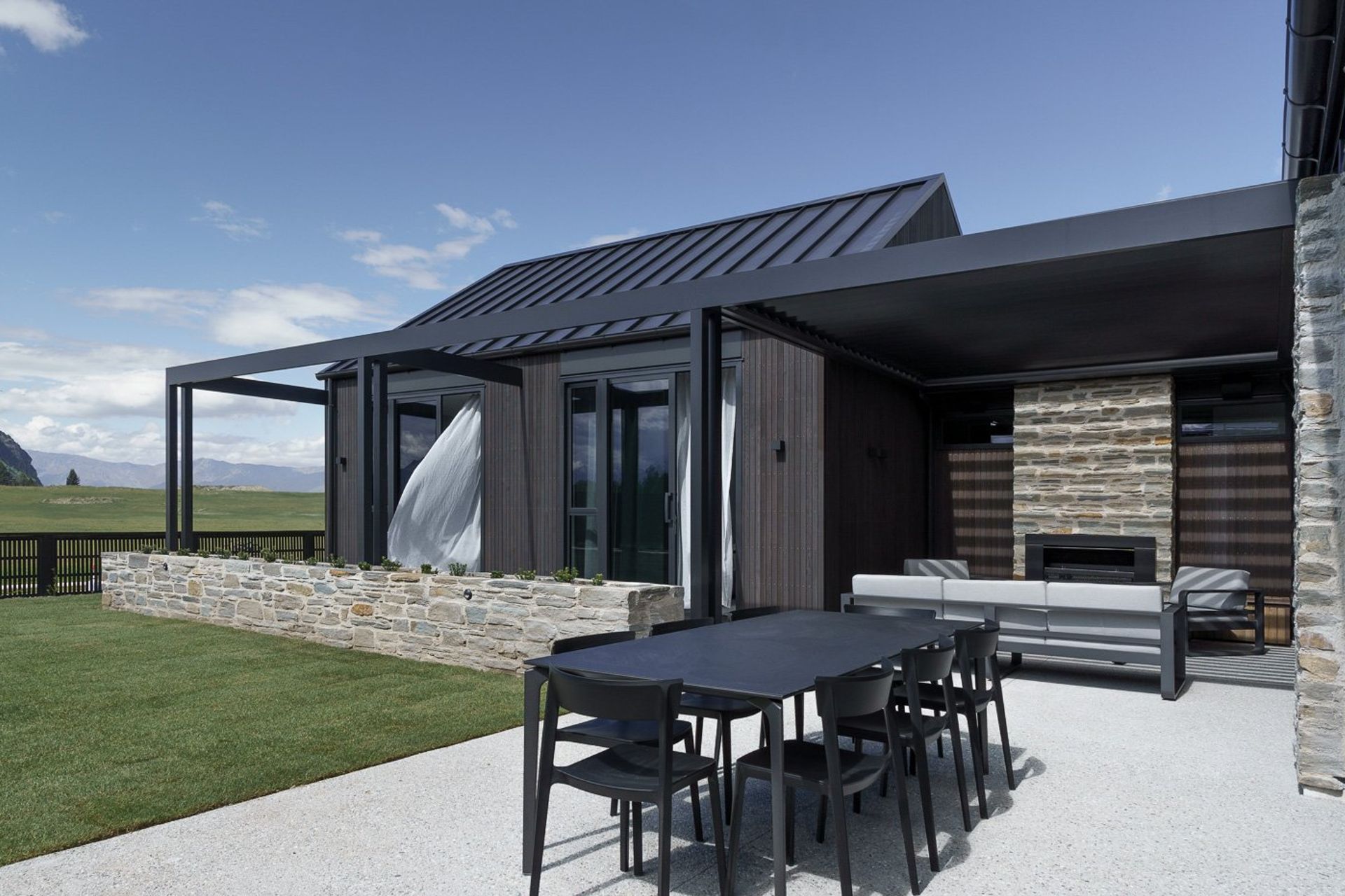 ETALArchitectureHamishWhiteFouldsHouse-09.jpg