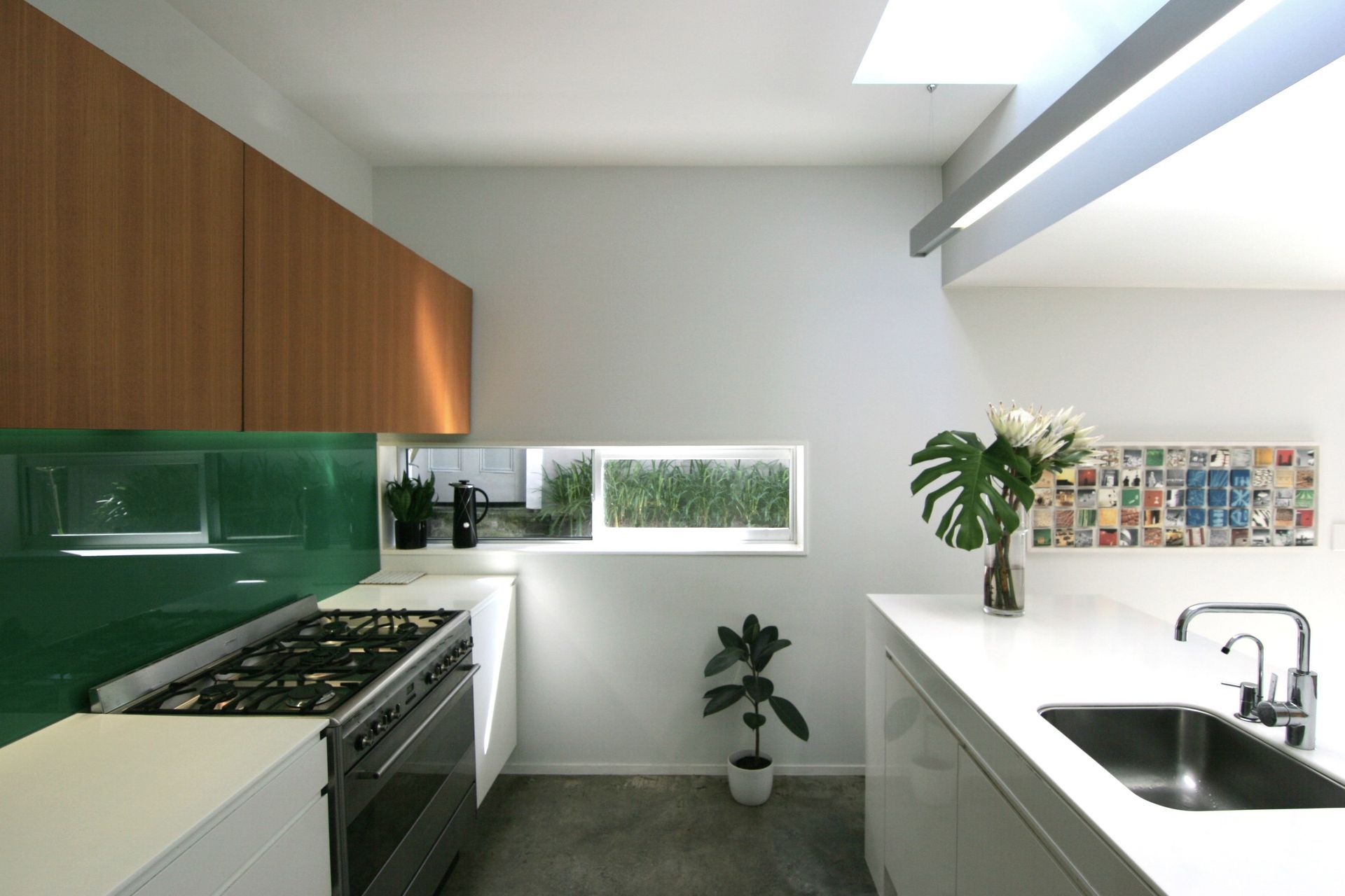 house w on a