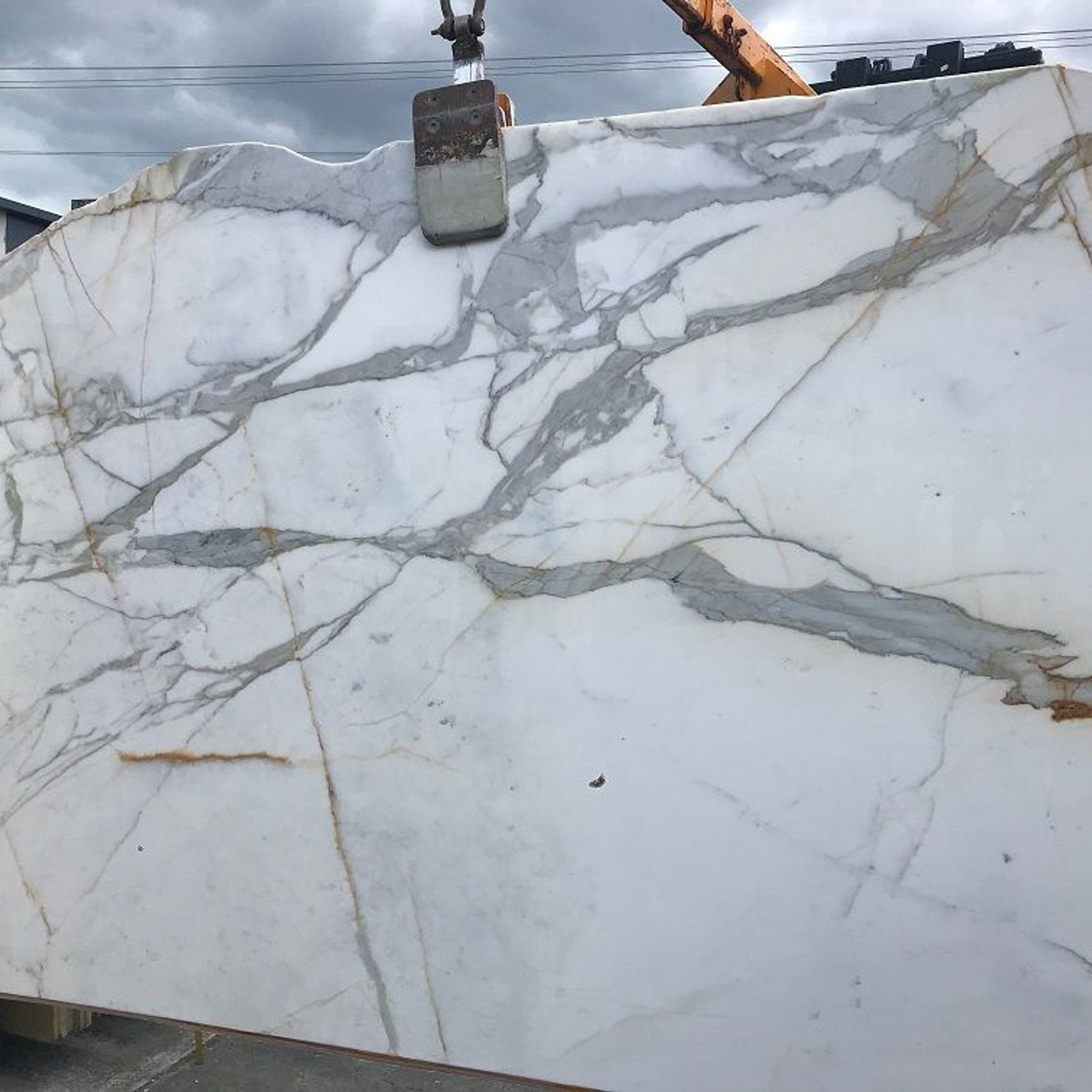 Statuario Oro Marble gallery detail image