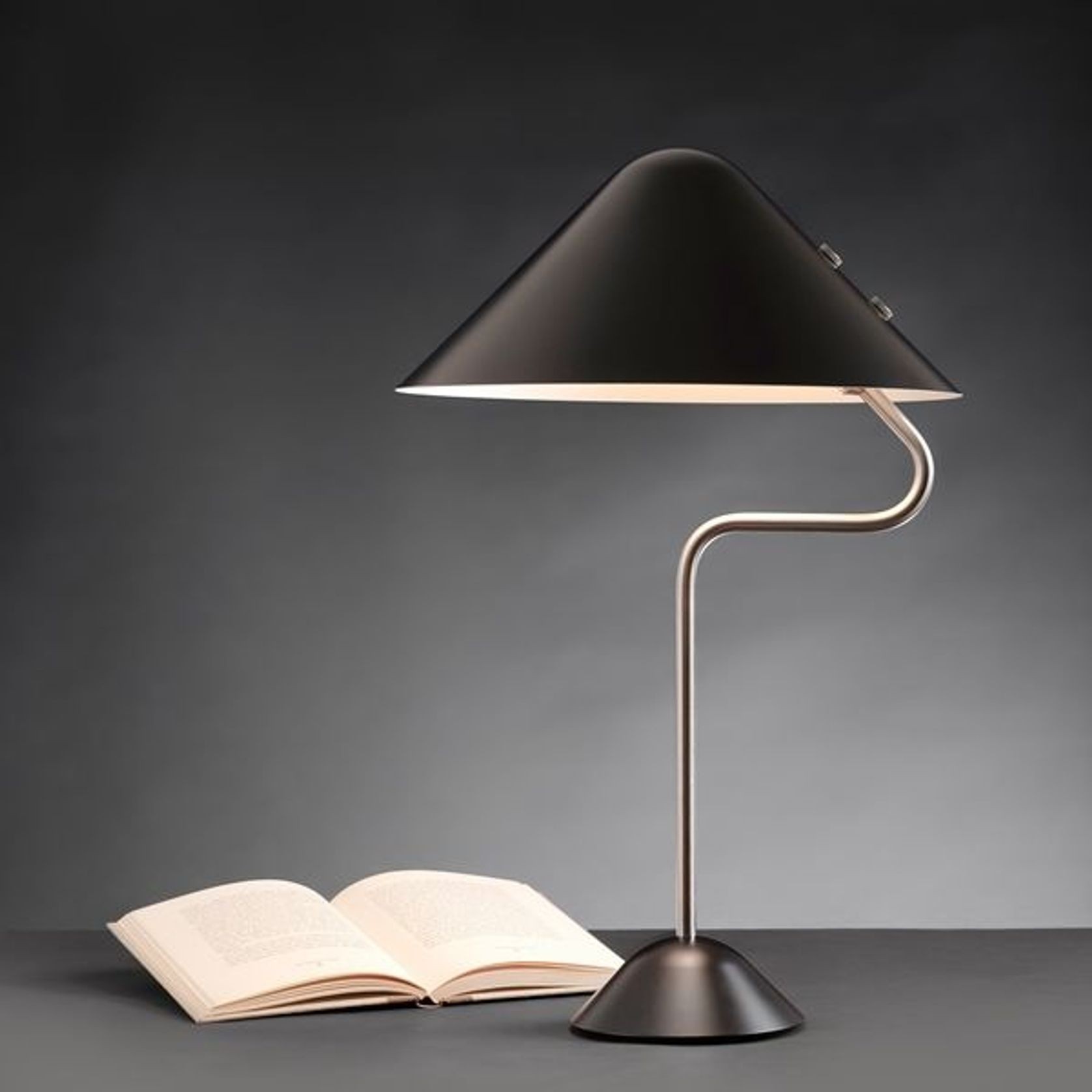 TABLE VIP Lamp gallery detail image