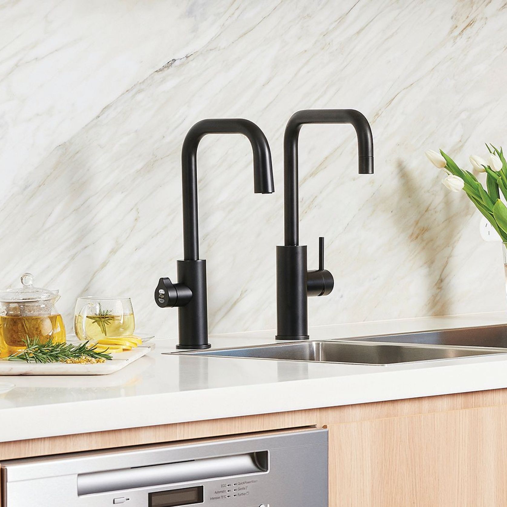 HydroTap G5 BA100 Cube Plus Matte Black gallery detail image
