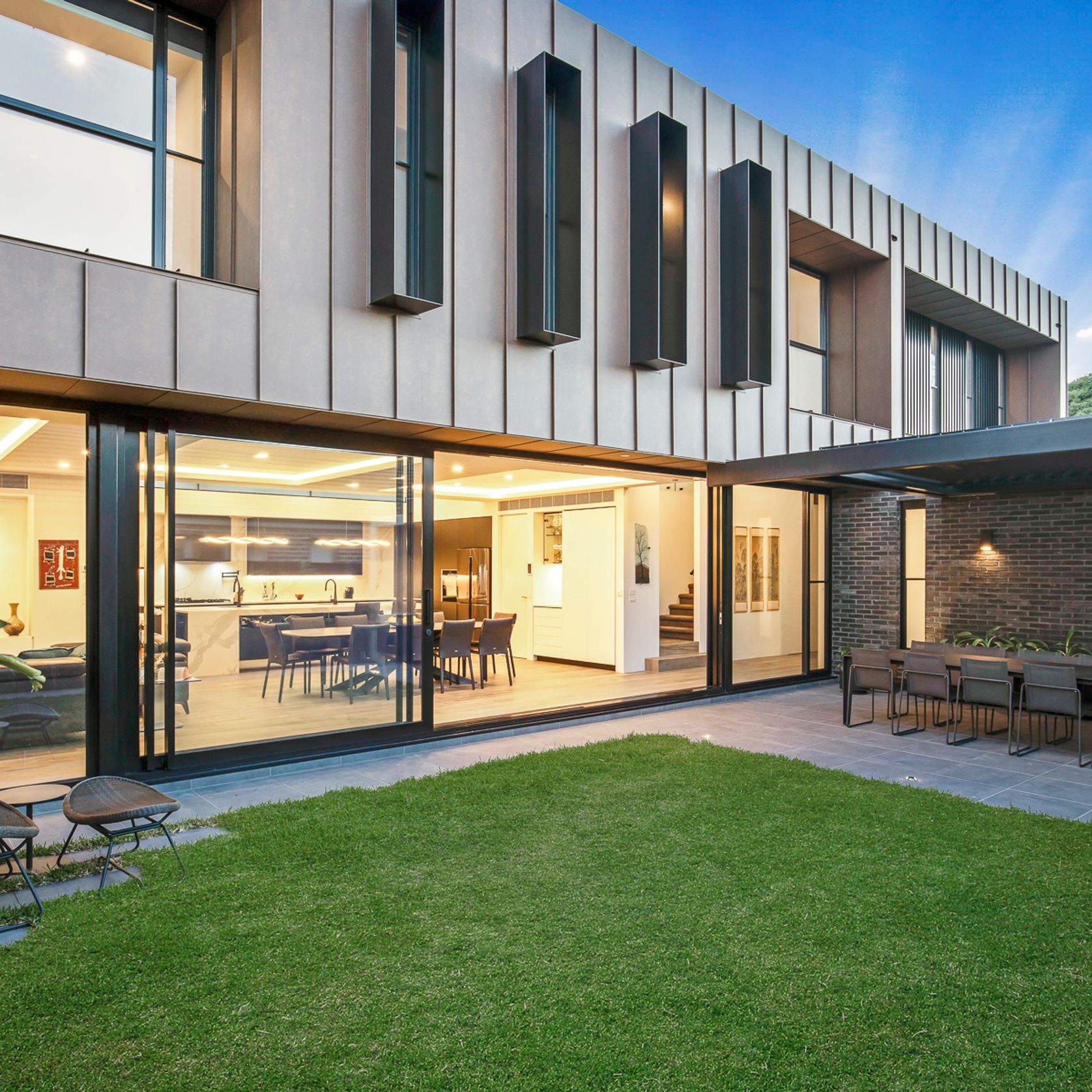 Petersen D 55 bricks, Caulfield House
