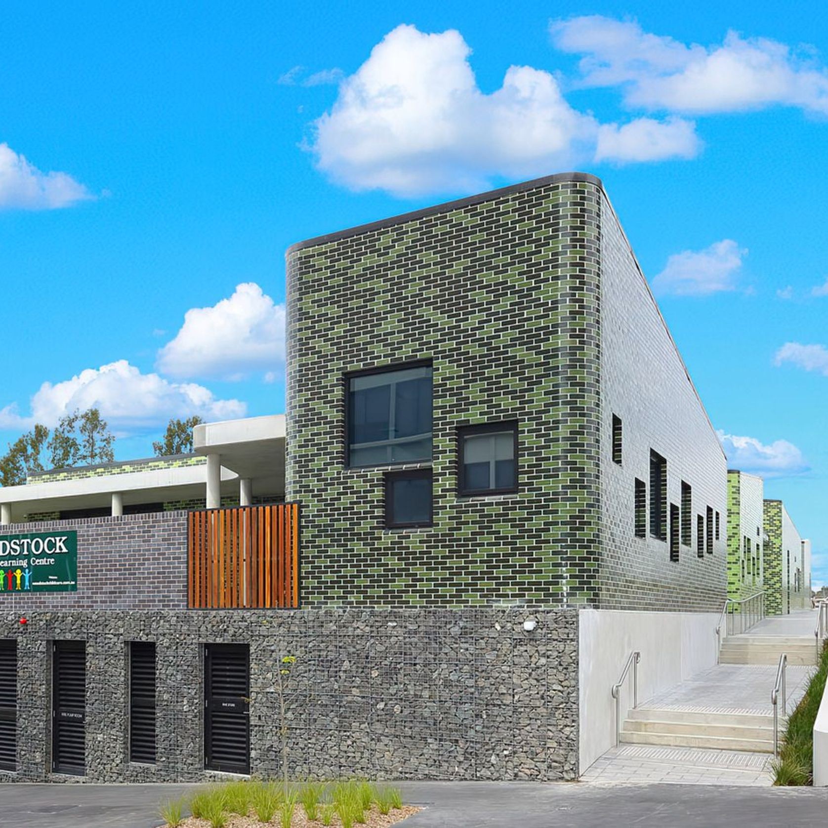 Glazed bricks with custom curves, Woodstock Early Learning Centre