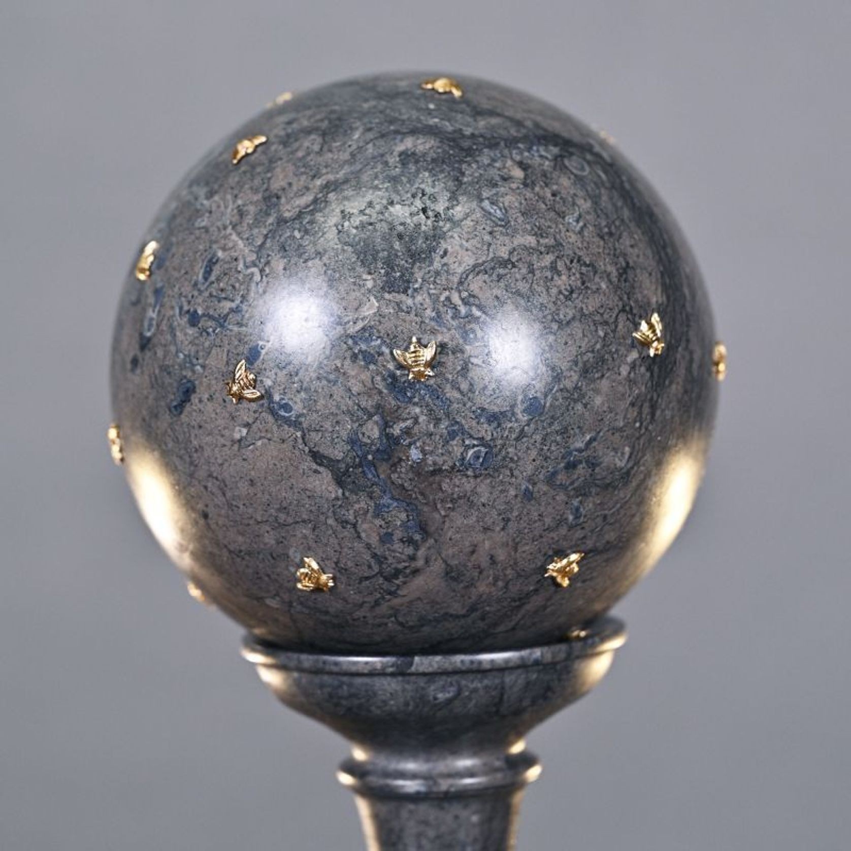 Bee Bilboquet gallery detail image