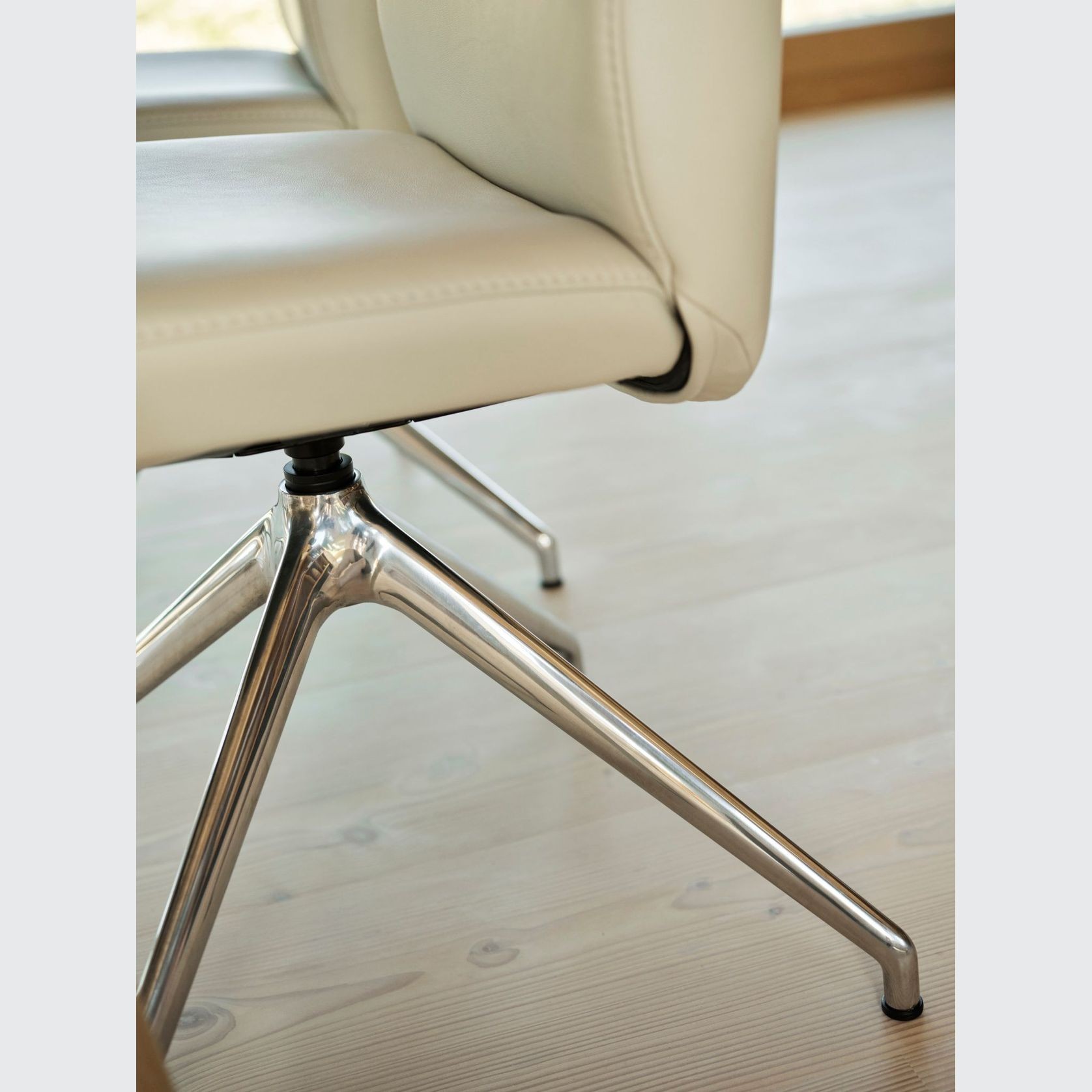 Stressless® Laurel Dining Chair gallery detail image