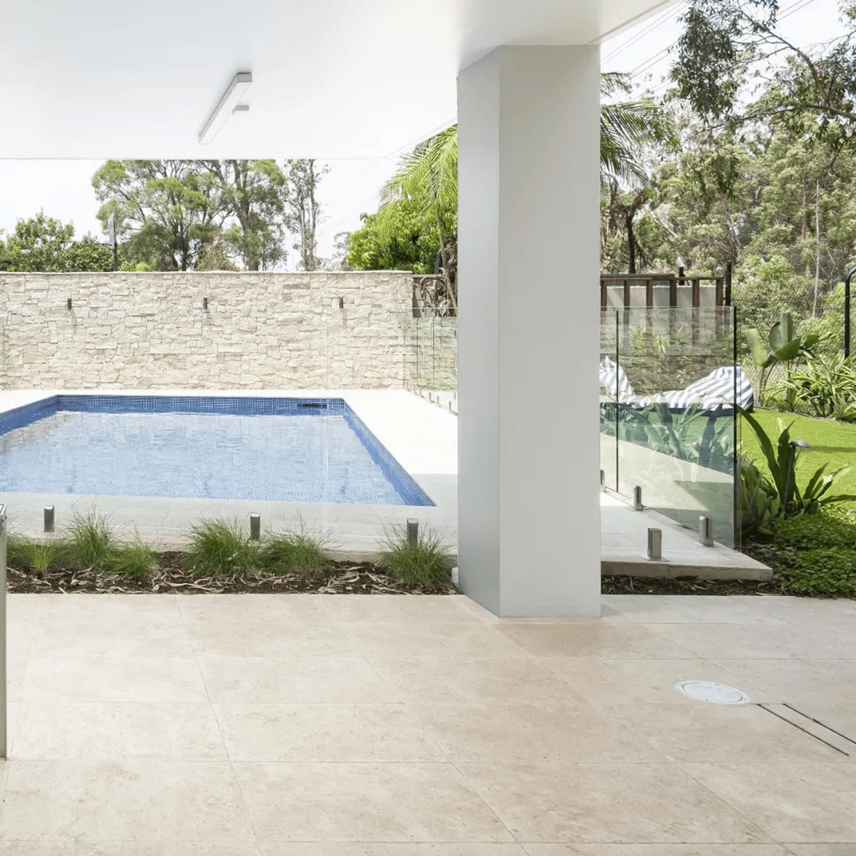 Limestone Hossegor | Pavers gallery detail image