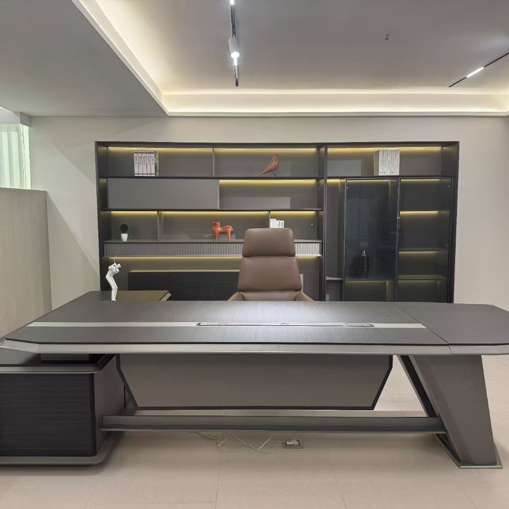 Luxury Office Tables gallery detail image