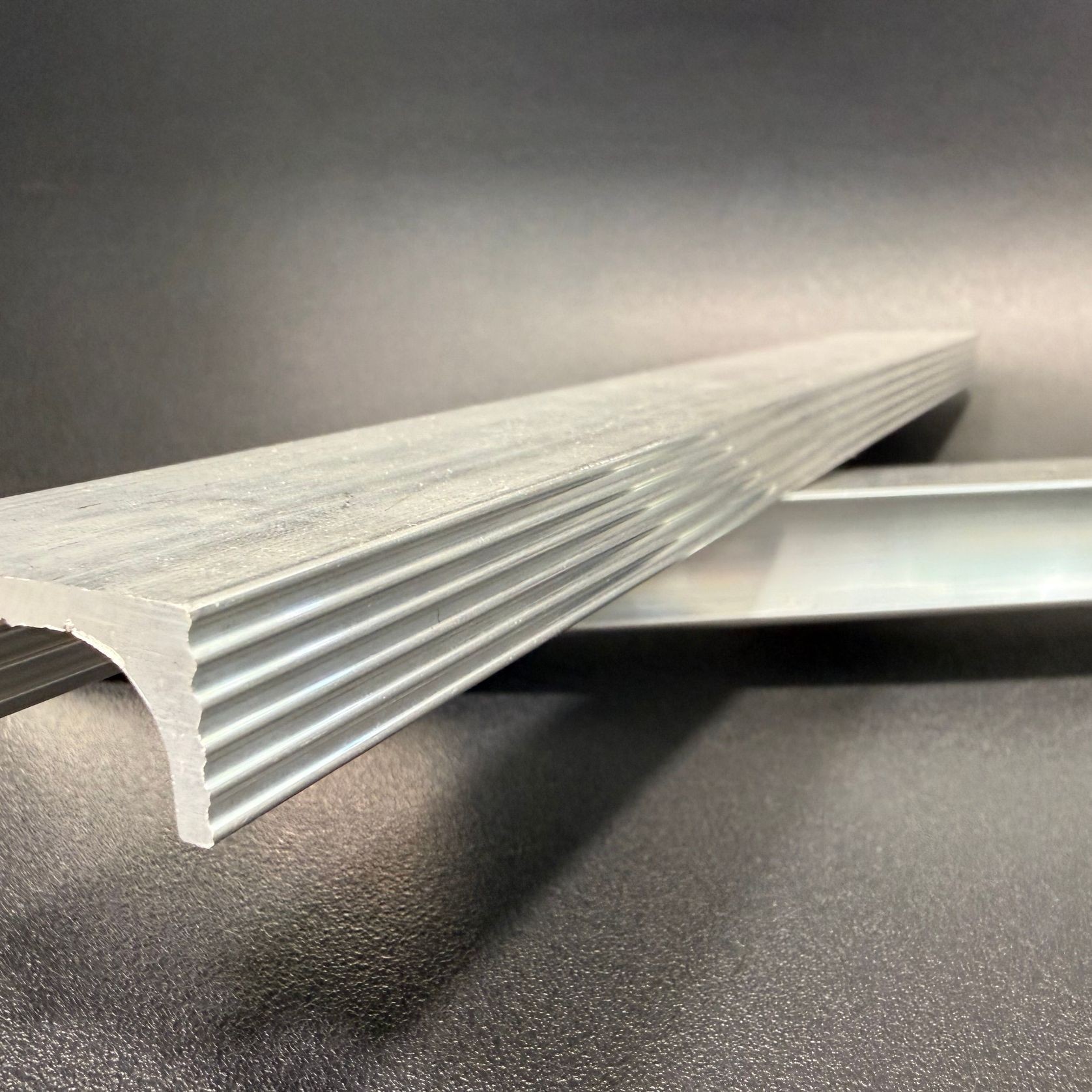 HB390 Series Continuous Drawer Pull gallery detail image