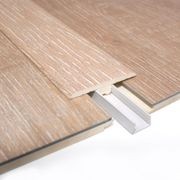 Classic Oak Water Resistant Laminate gallery detail image