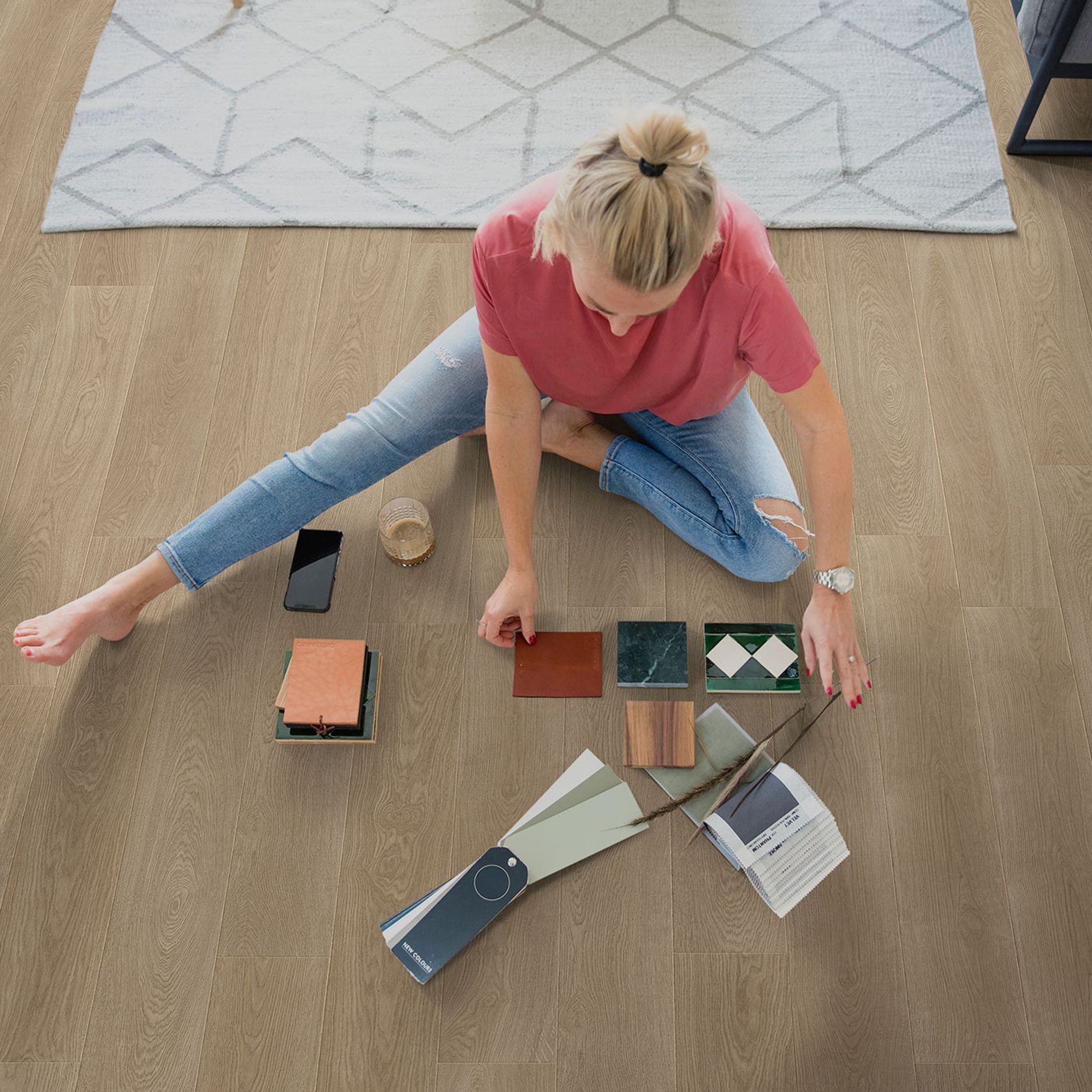 Clix Plus Laminate Flooring in Camellia Oak gallery detail image