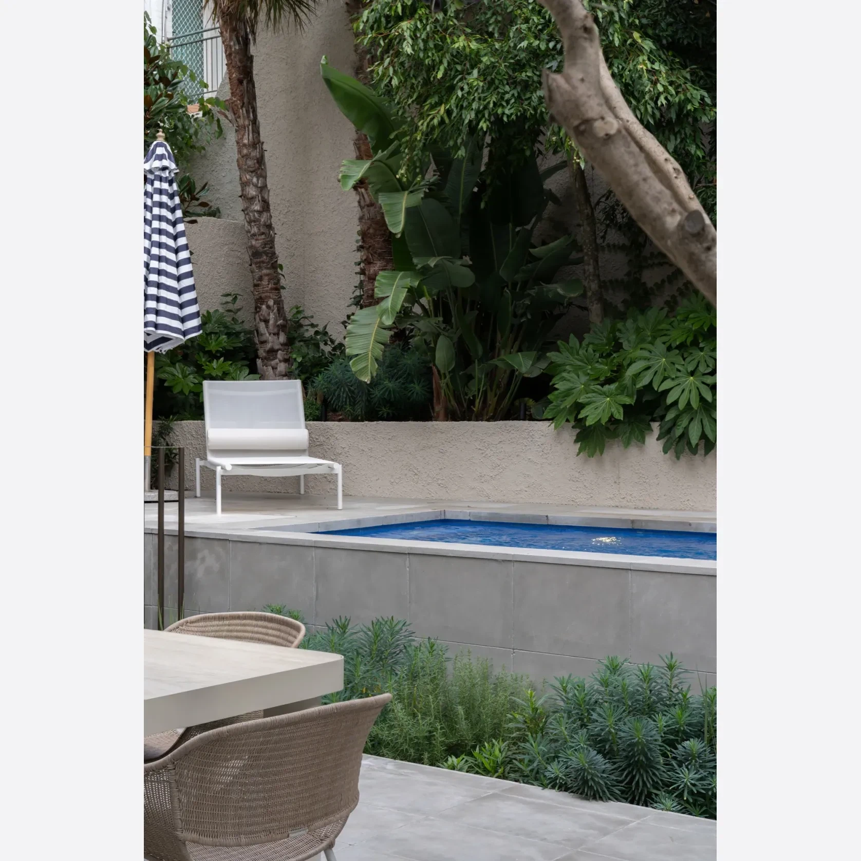 Maddison Tumbled Limestone Pool Coping gallery detail image
