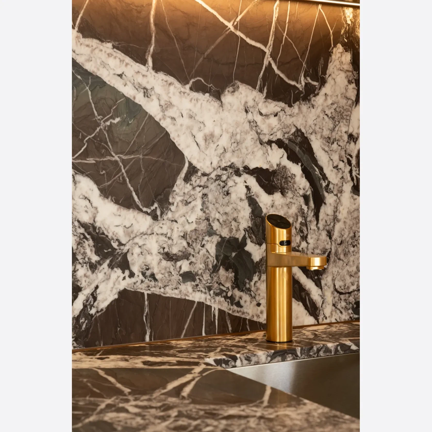 Francias Rosso Marble Benchtop gallery detail image