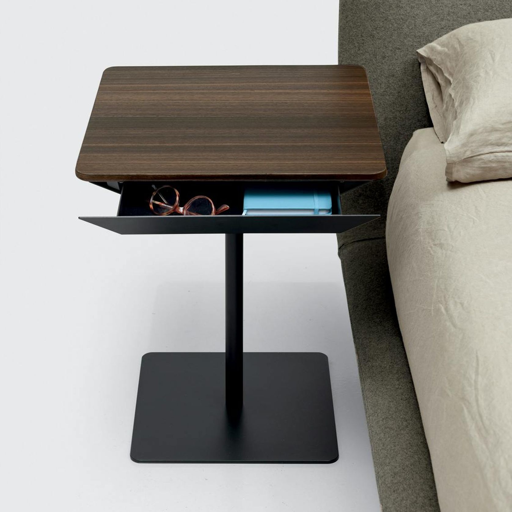 Legri Bed gallery detail image