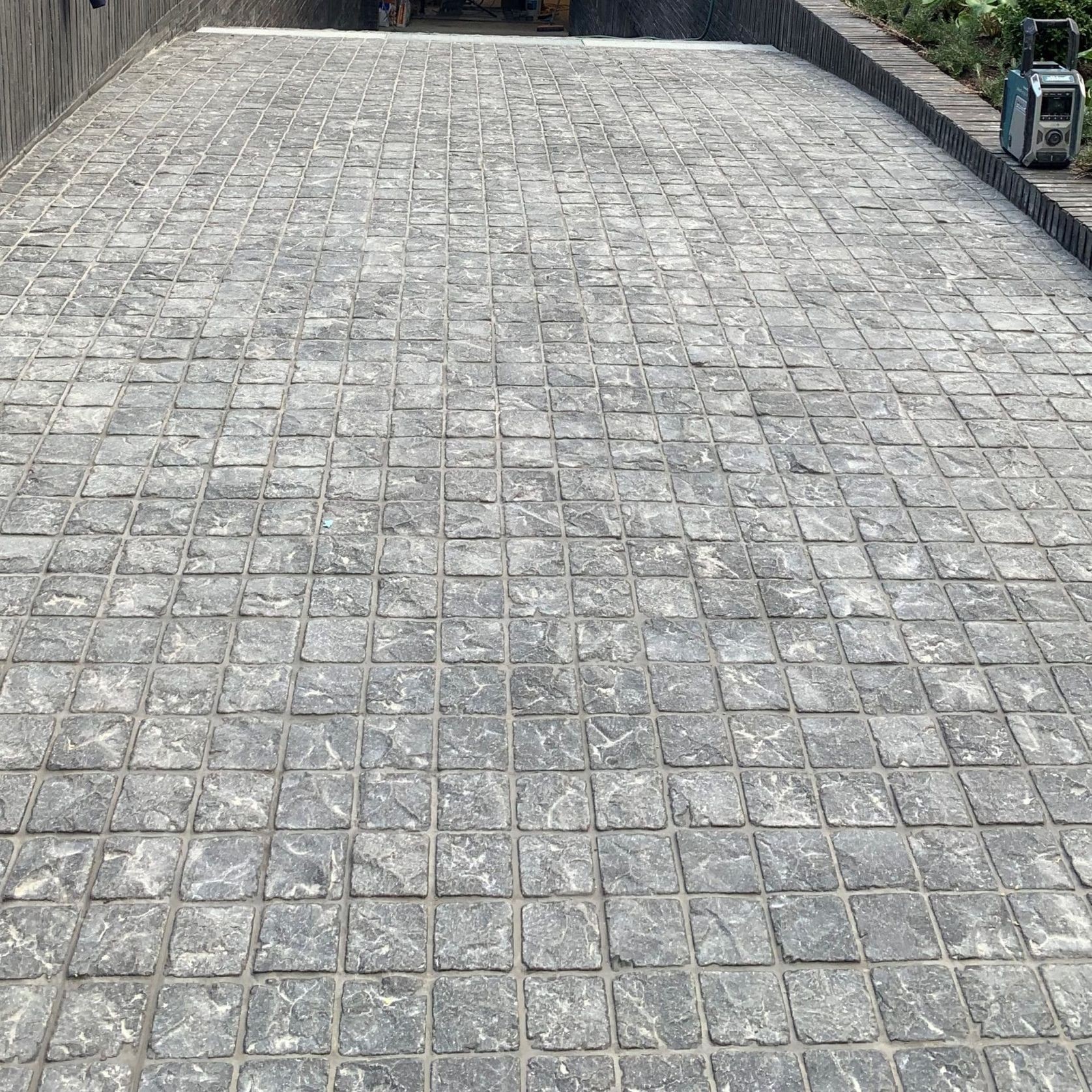 Bordeaux Bluestone Cobblestones gallery detail image