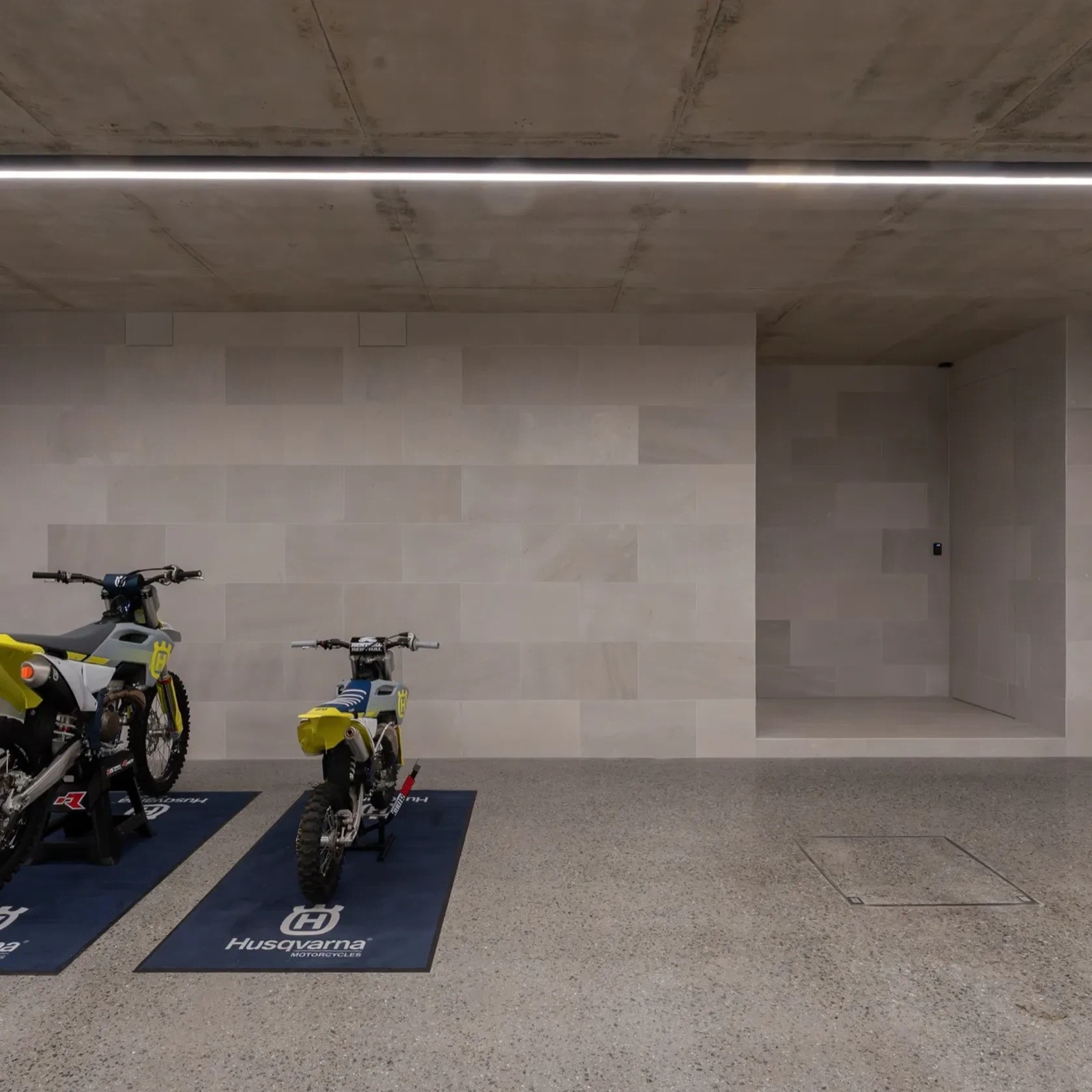 Tallin Grey Limestone Tiles gallery detail image