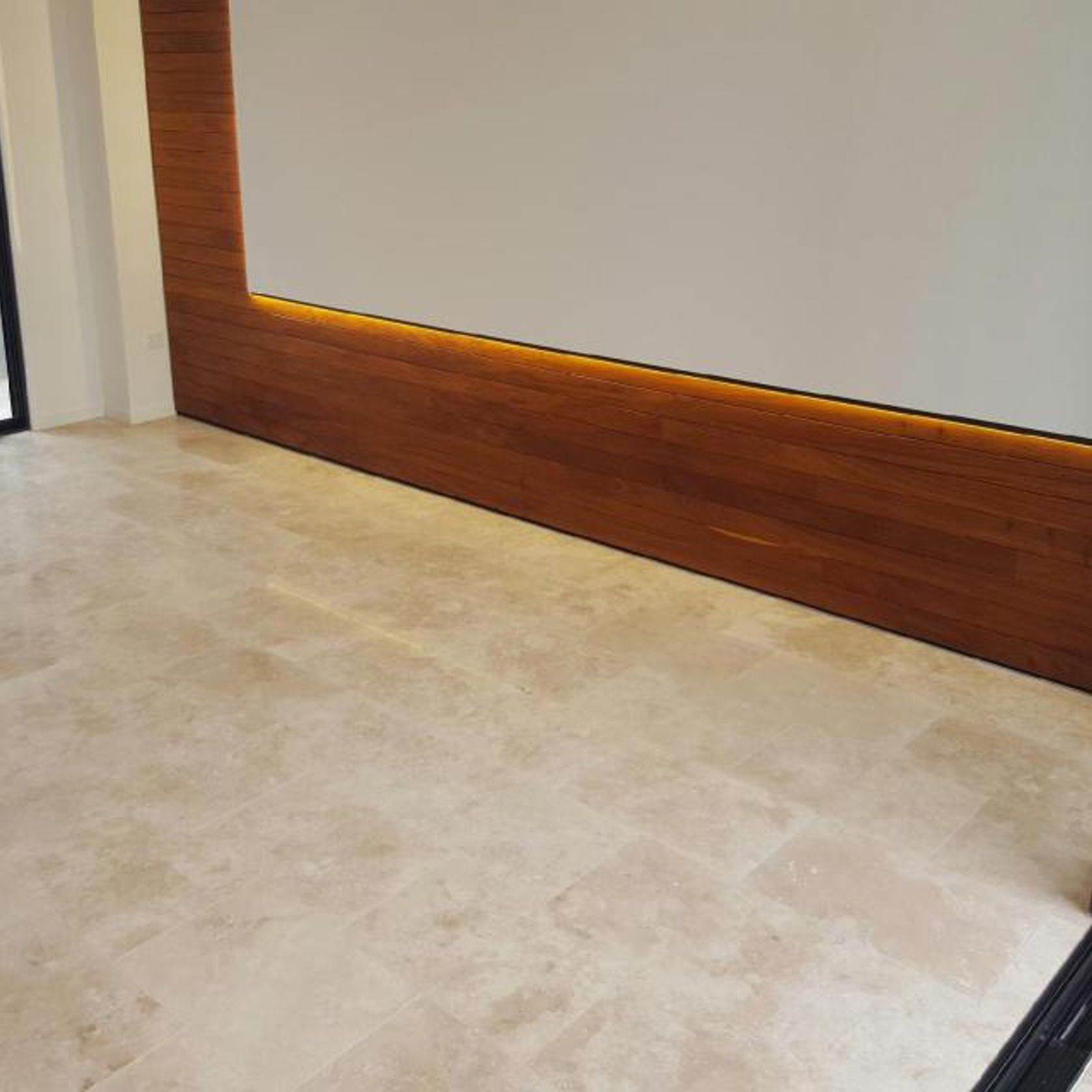 Tuscan Cross Cut Filled & Honed Travertine Tiles gallery detail image