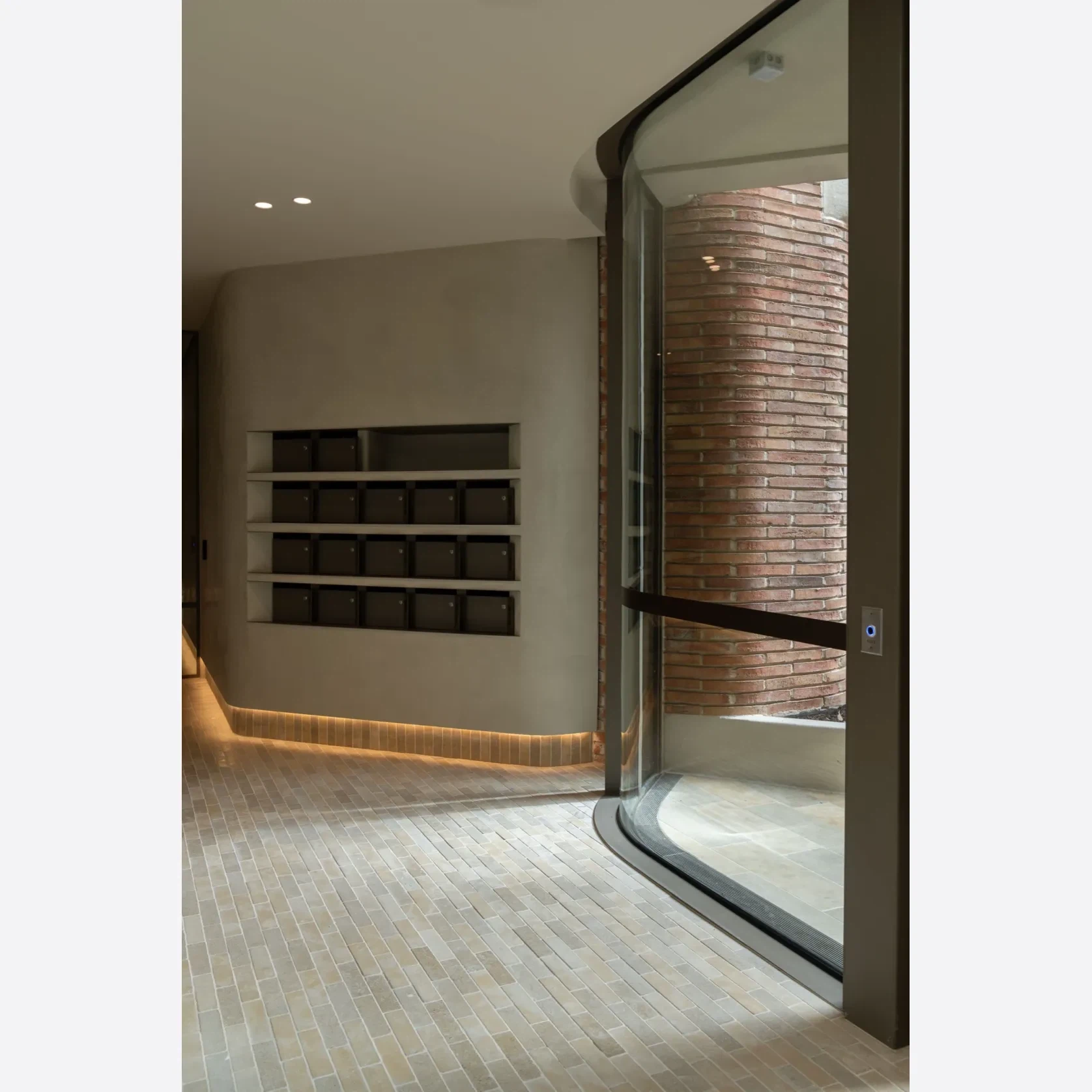 Sierra Limestone Batons gallery detail image