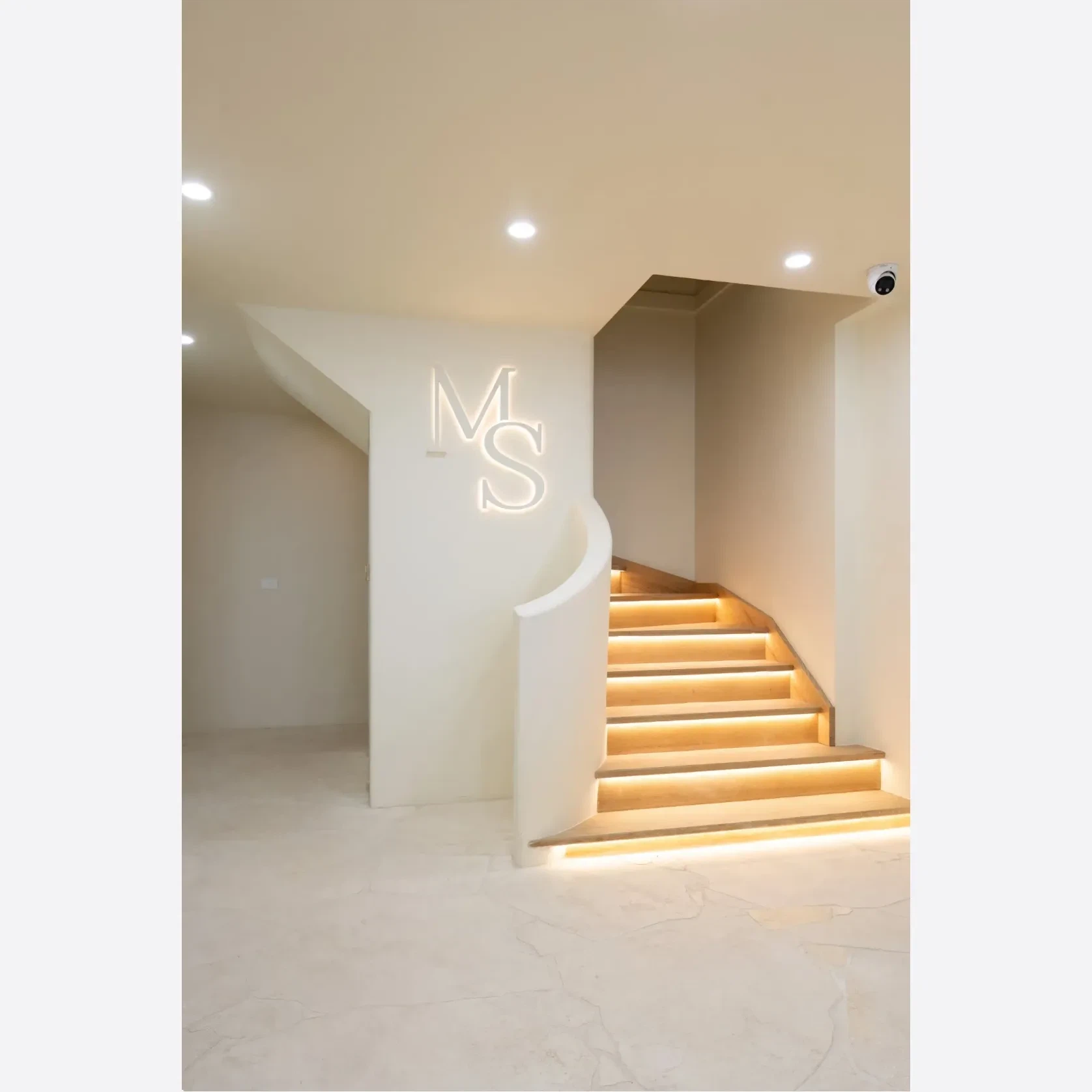 Crema Novelda Sandblasted Limestone Crazy Paving gallery detail image