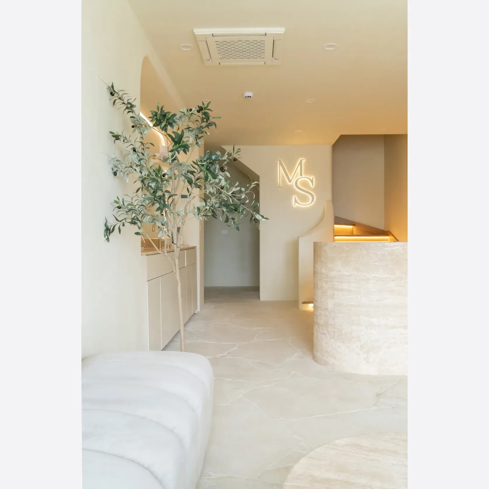 Crema Novelda Sandblasted Limestone Crazy Paving gallery detail image