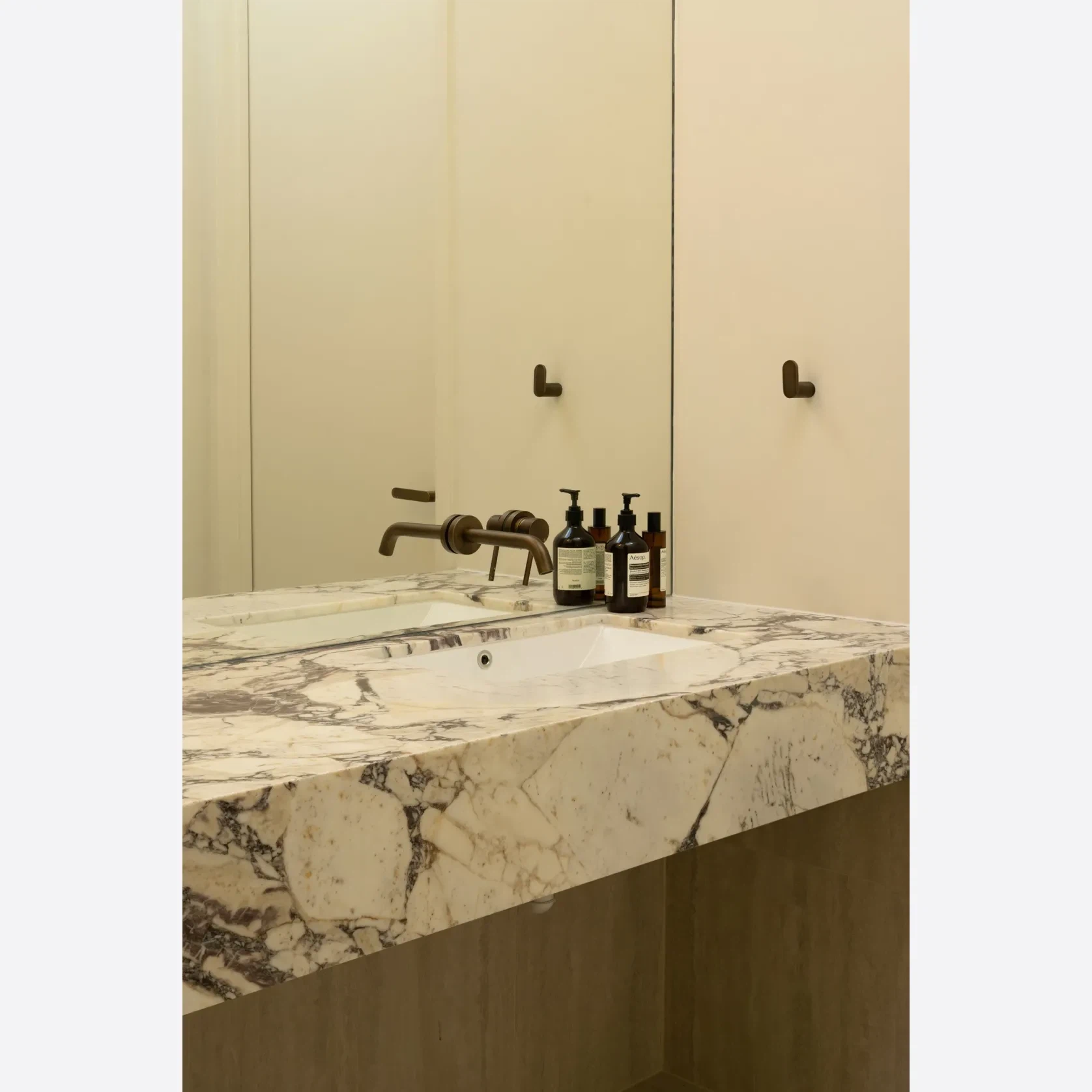 Calacatta Viola Marble Benchtop gallery detail image
