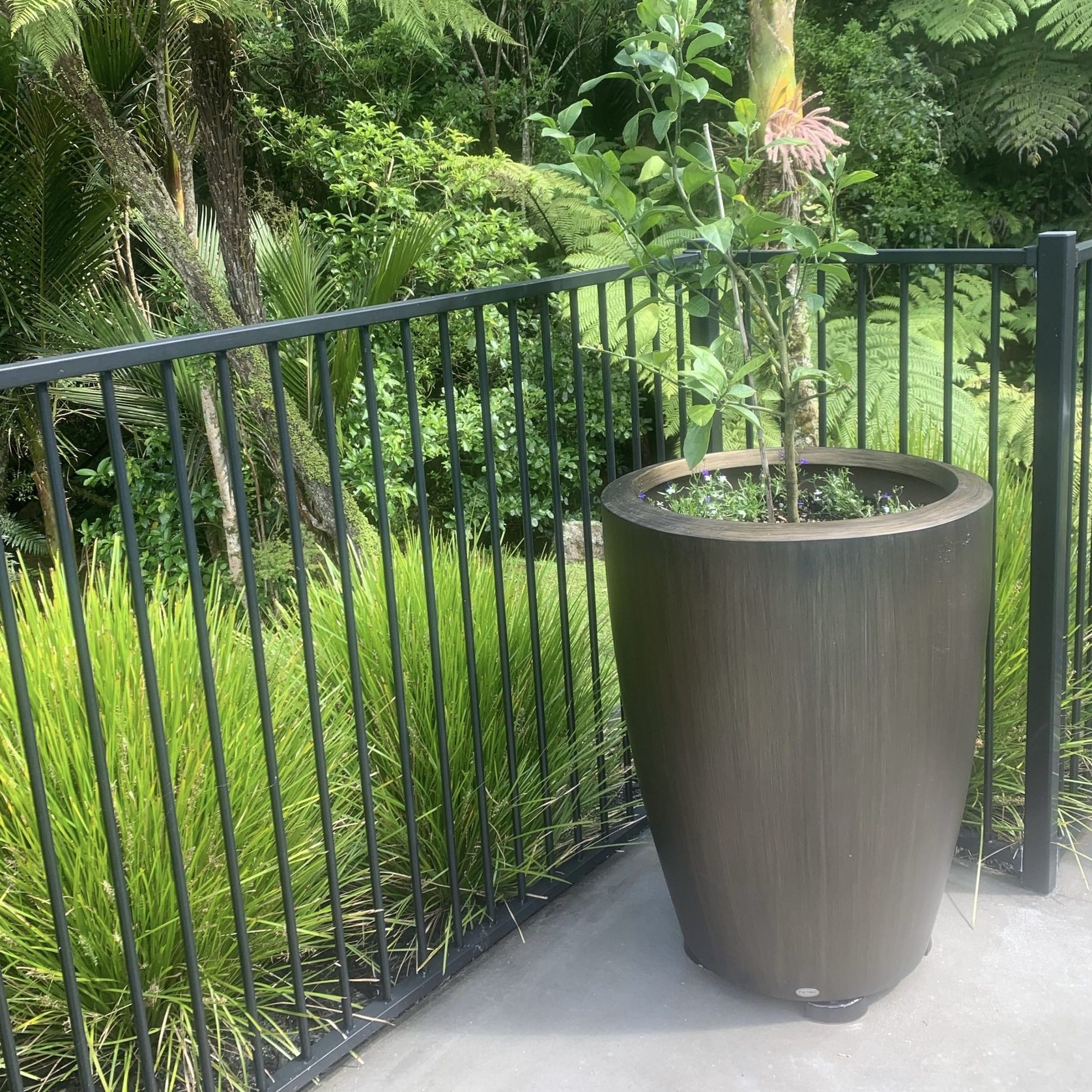 Luma Planter gallery detail image