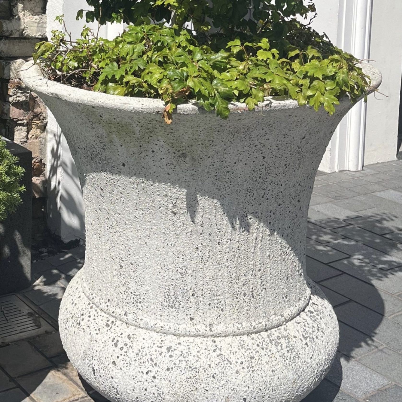 Large Lotus Planter gallery detail image