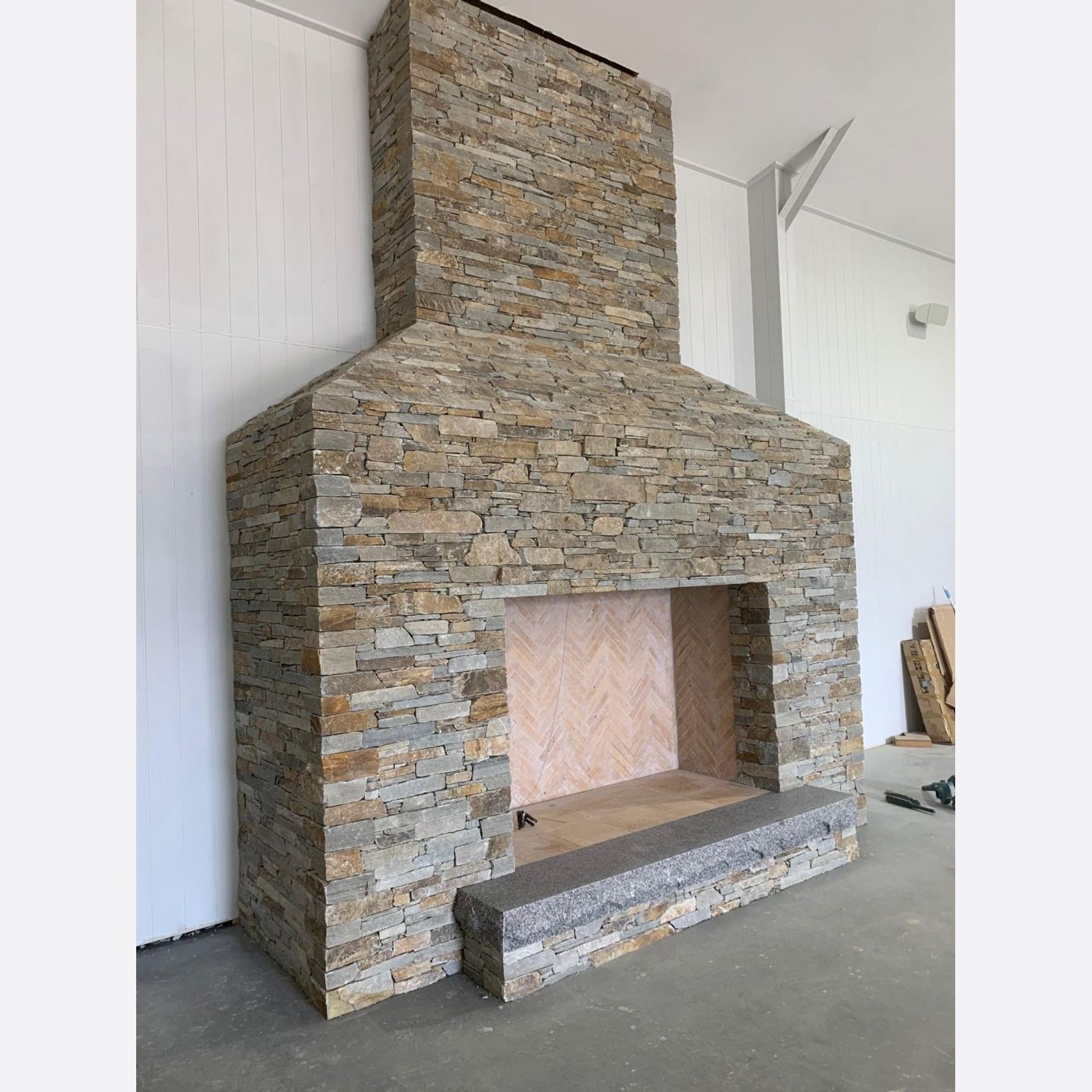 Loden Quartzite Filetti gallery detail image